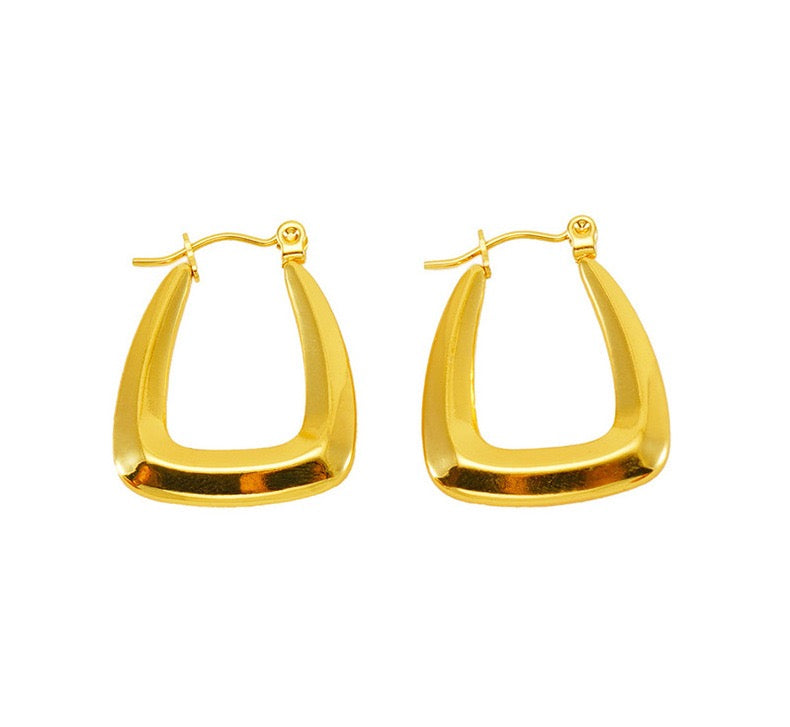 Zoe Hoops
