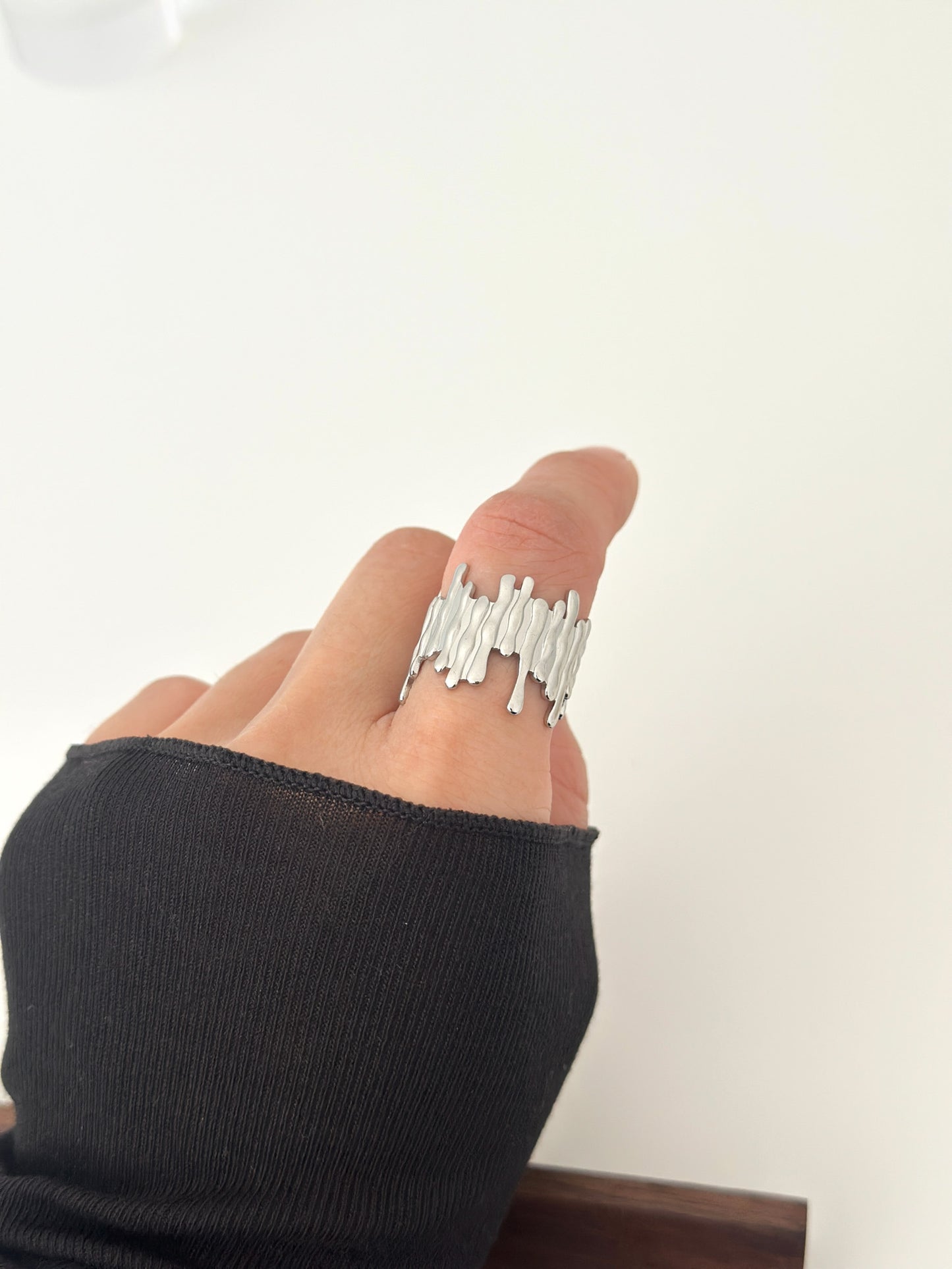Wave Edge Ring