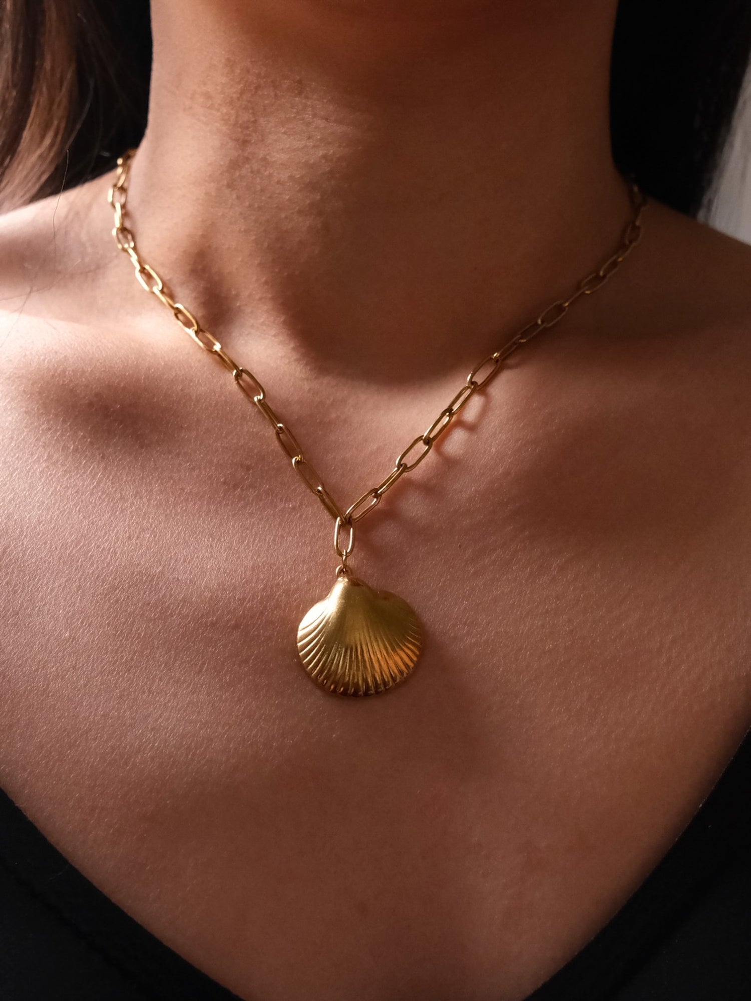 Tideborn Shell Majesty Necklace