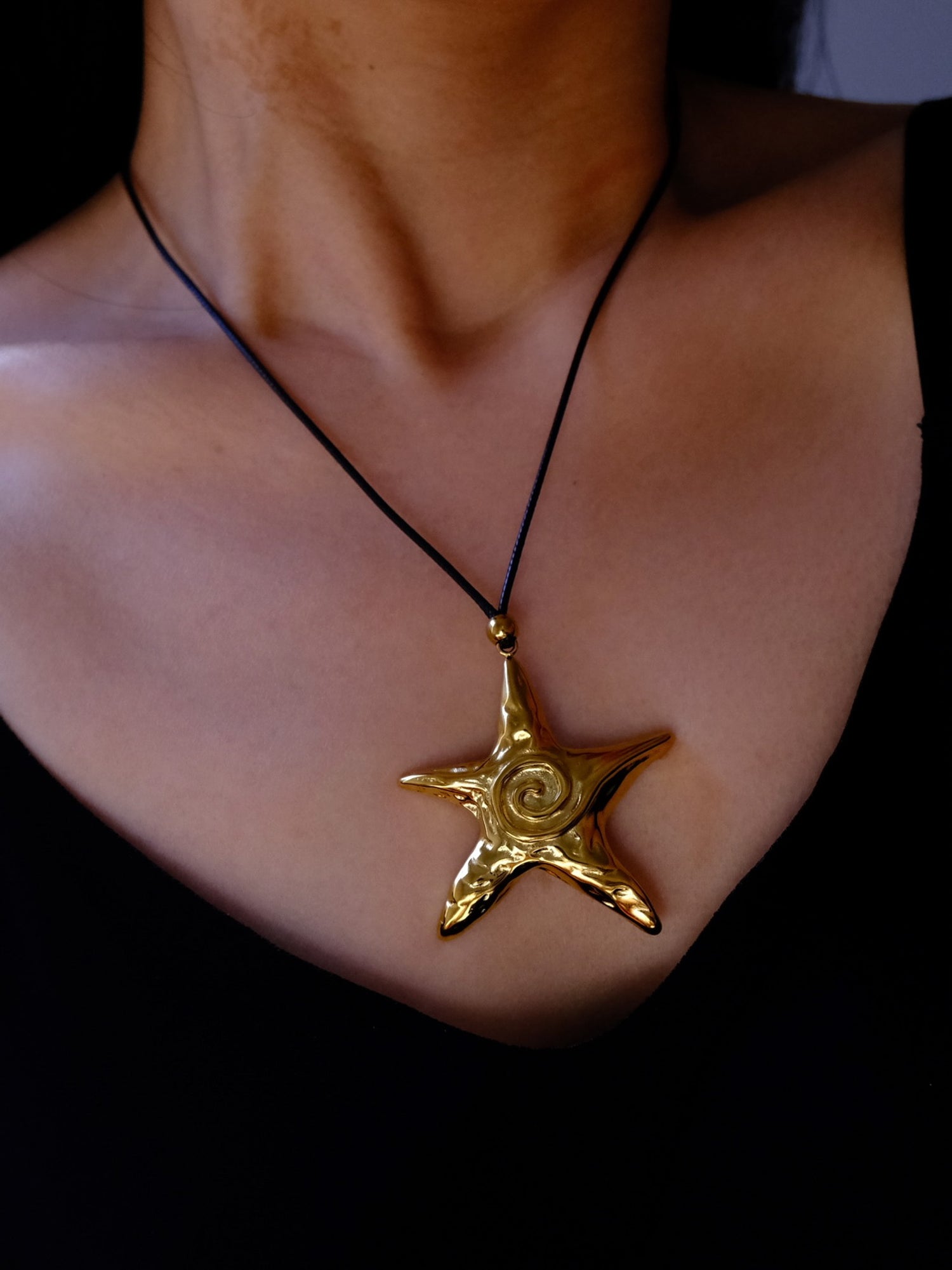 Tidal Swirl Big Starfish Cord Necklace