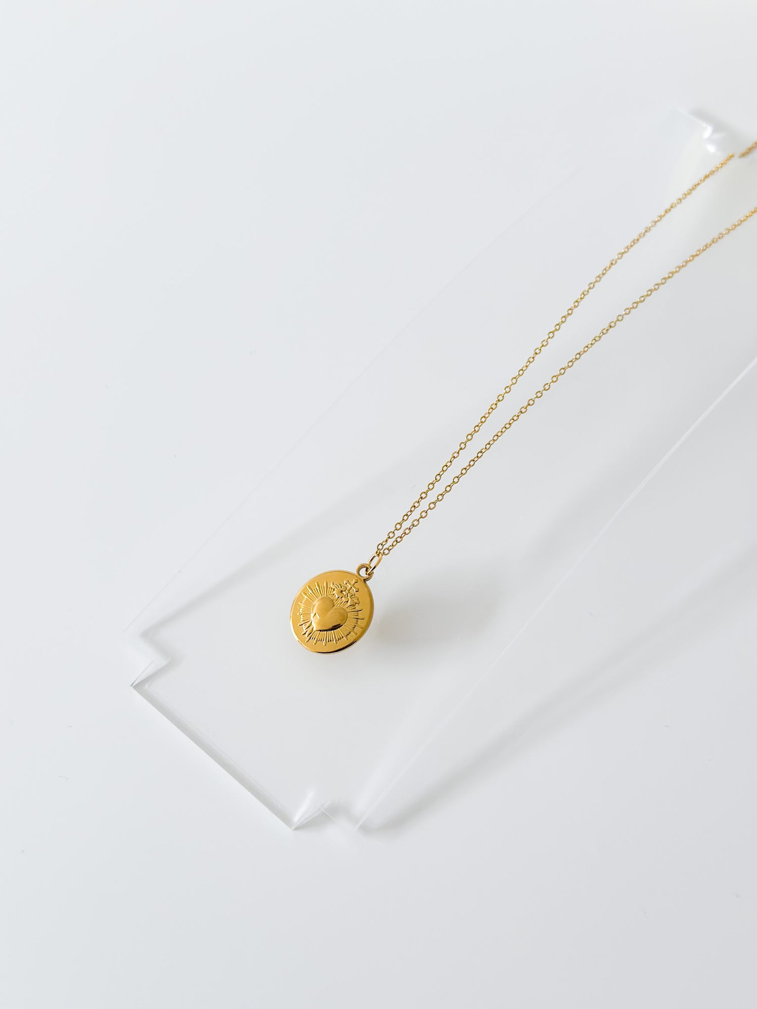Lovel Necklace