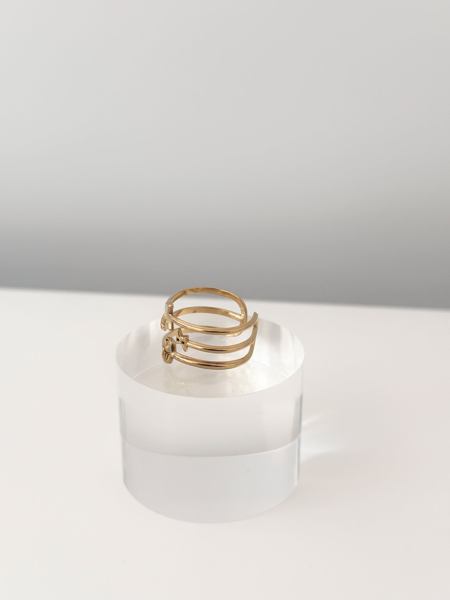 Breeze Curve Ring