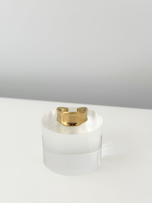 Golden Horizon Ring