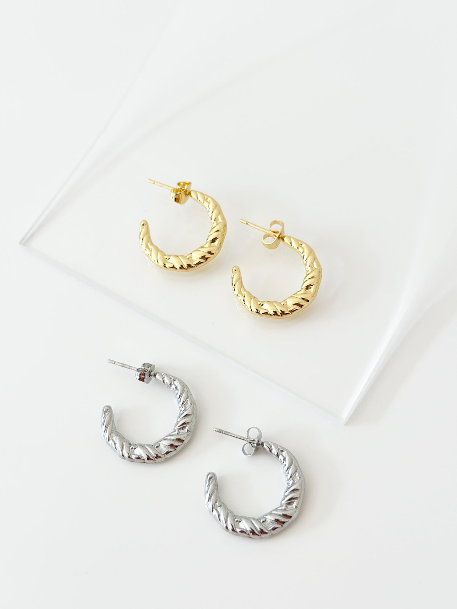 Arlo Croissant Hoops