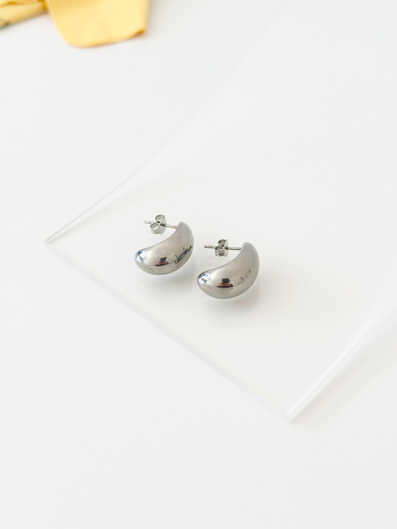 Isla Teardrop Earrings