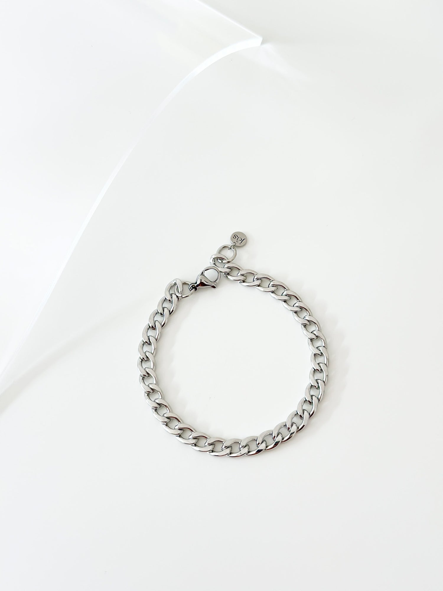 Silver curb bracelet