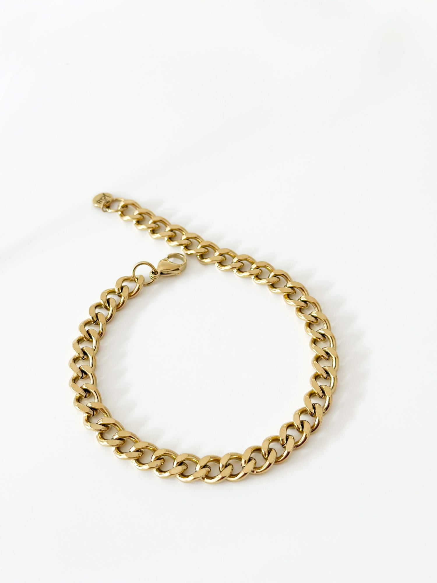 Gold 6mm Curb bracelet