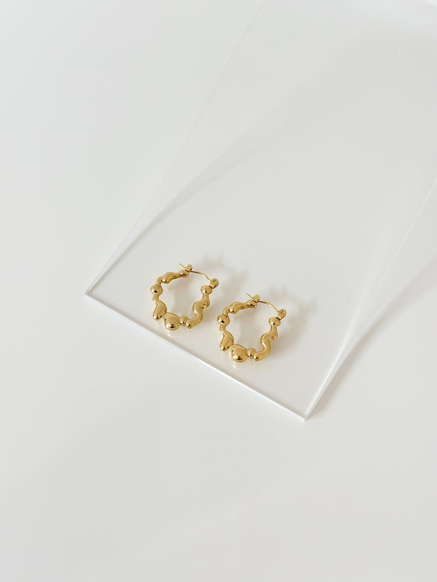 ABubble Twist - Jas | Hoop Earrings - Jas | Perfect On You