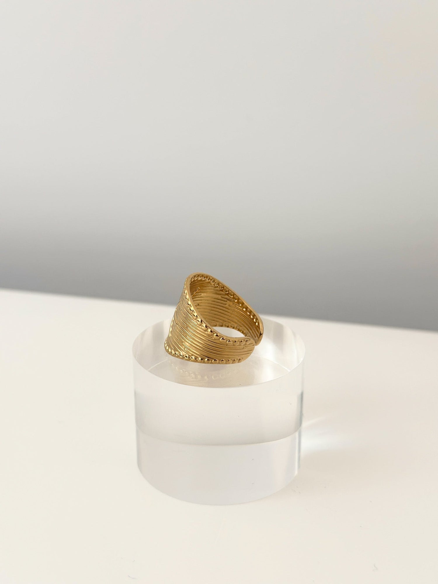 Atlas Ring - Jas | Gold Ring - Jas | Perfect On You