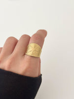 Atlas Ring - Jas | Gold Ring - Jas | Perfect On You