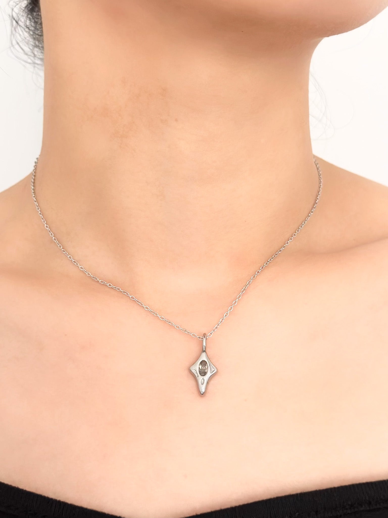 Aurora Gem - JAS | Silver necklace - Jas | Perfect On You