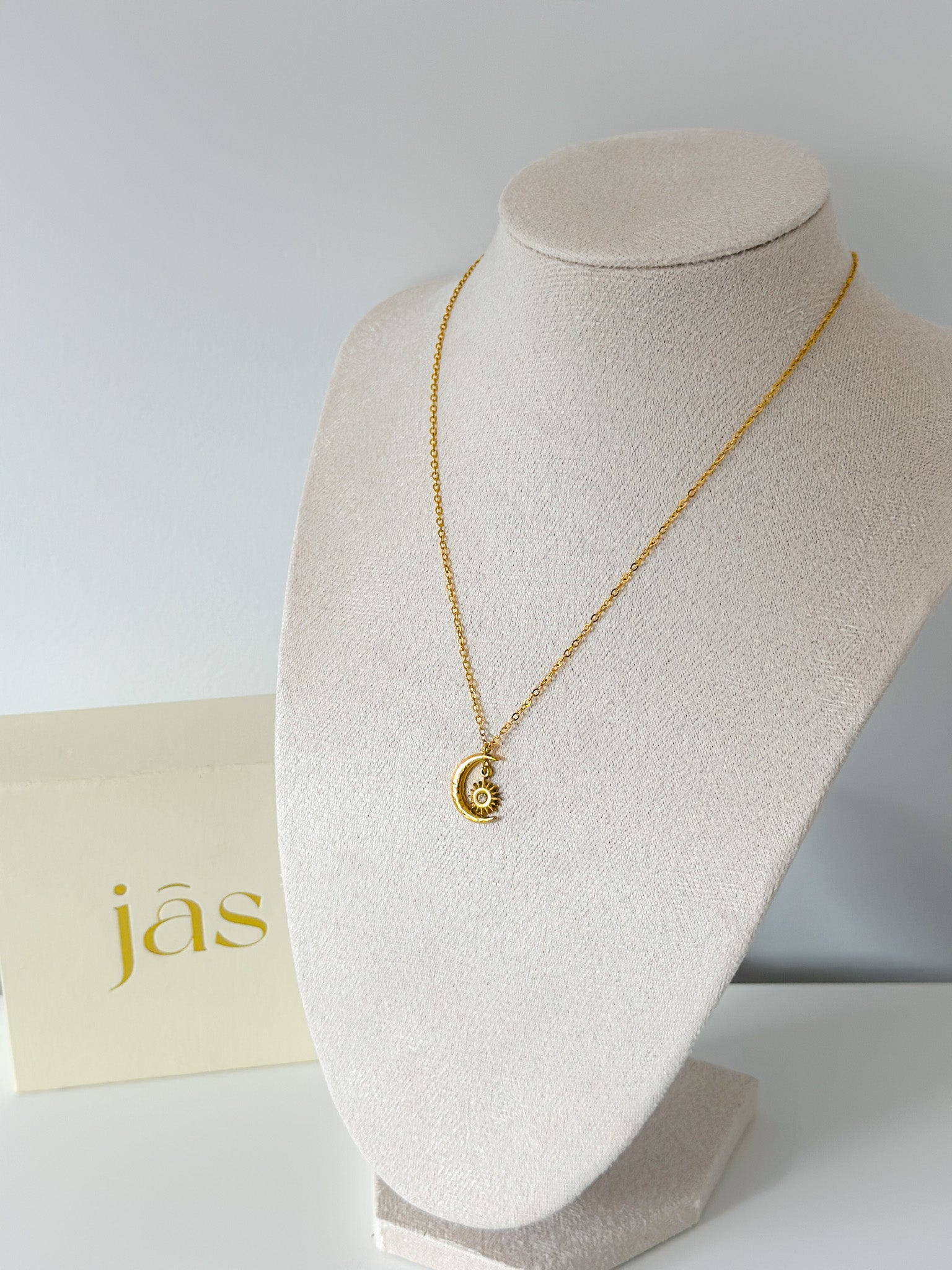 Aurora Necklace - Jas | Gold necklace - Jas | Perfect On You