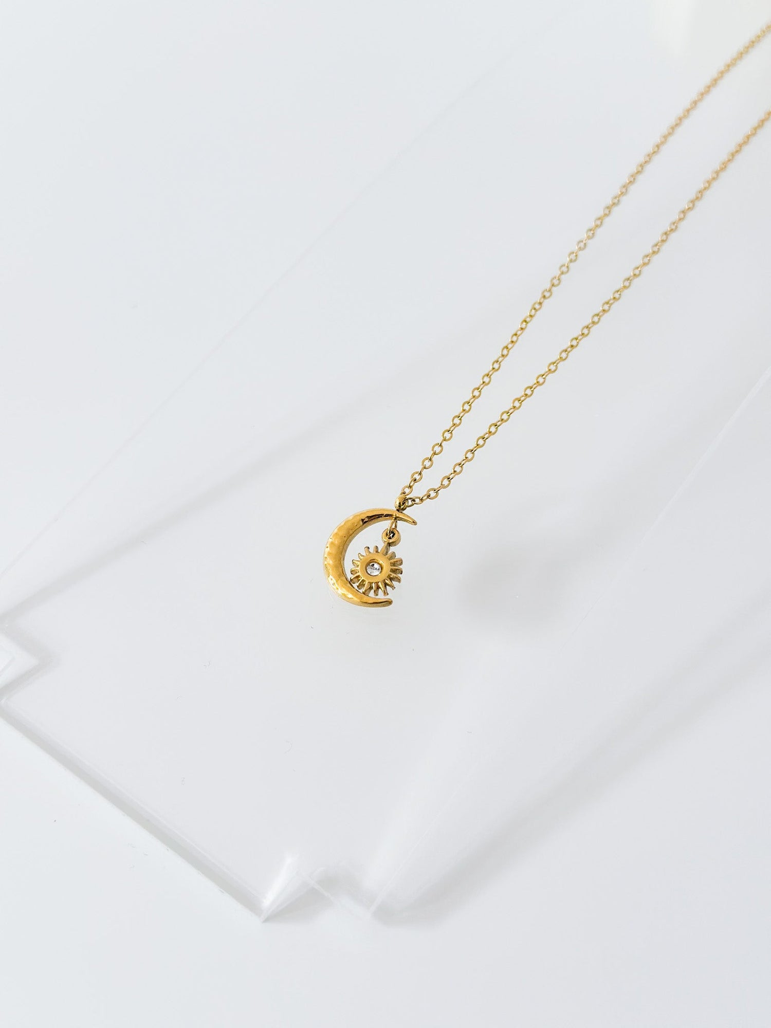 Aurora Necklace - Jas | Gold necklace - Jas | Perfect On You