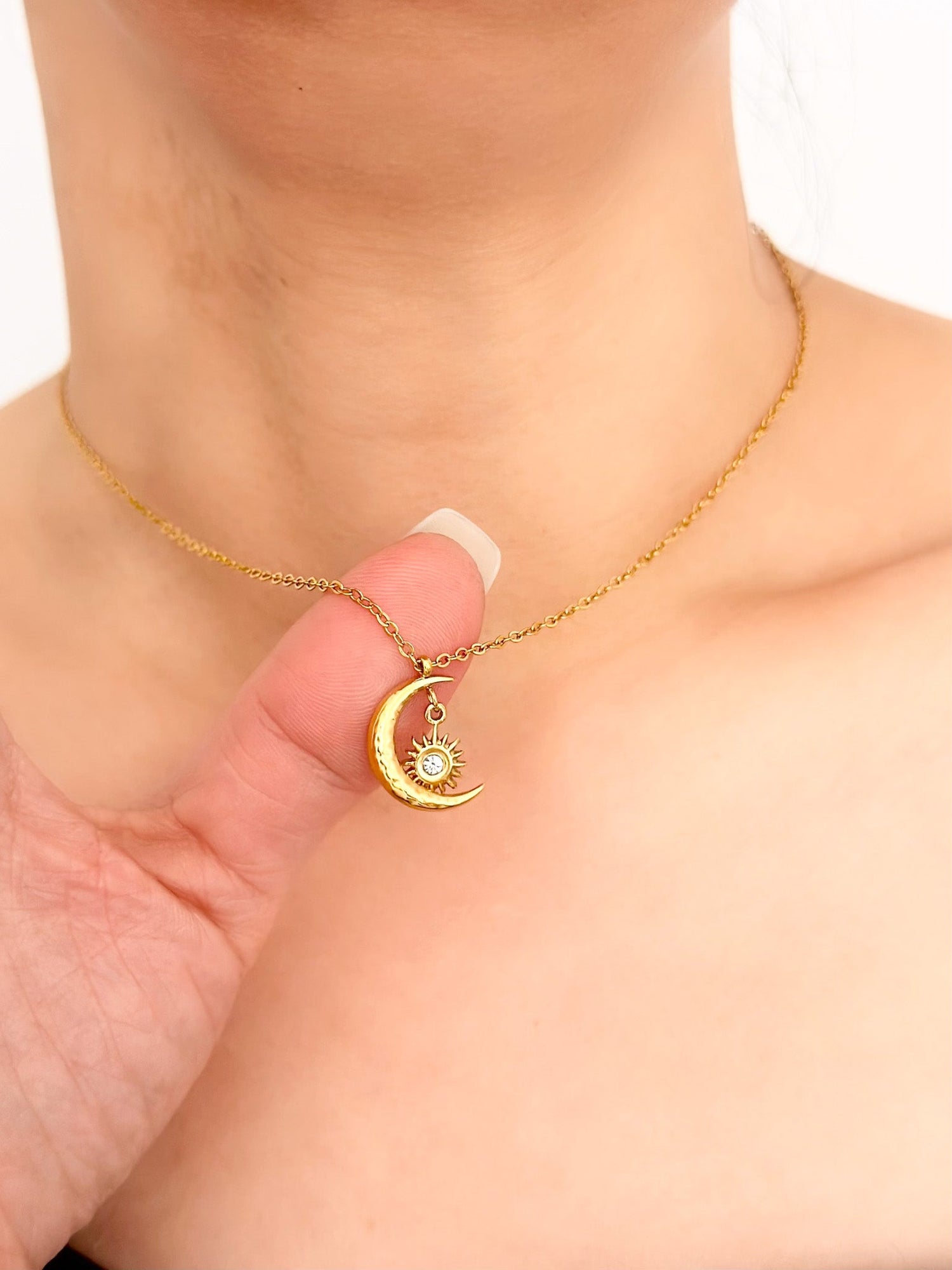 Aurora Necklace - Jas | Gold necklace - Jas | Perfect On You