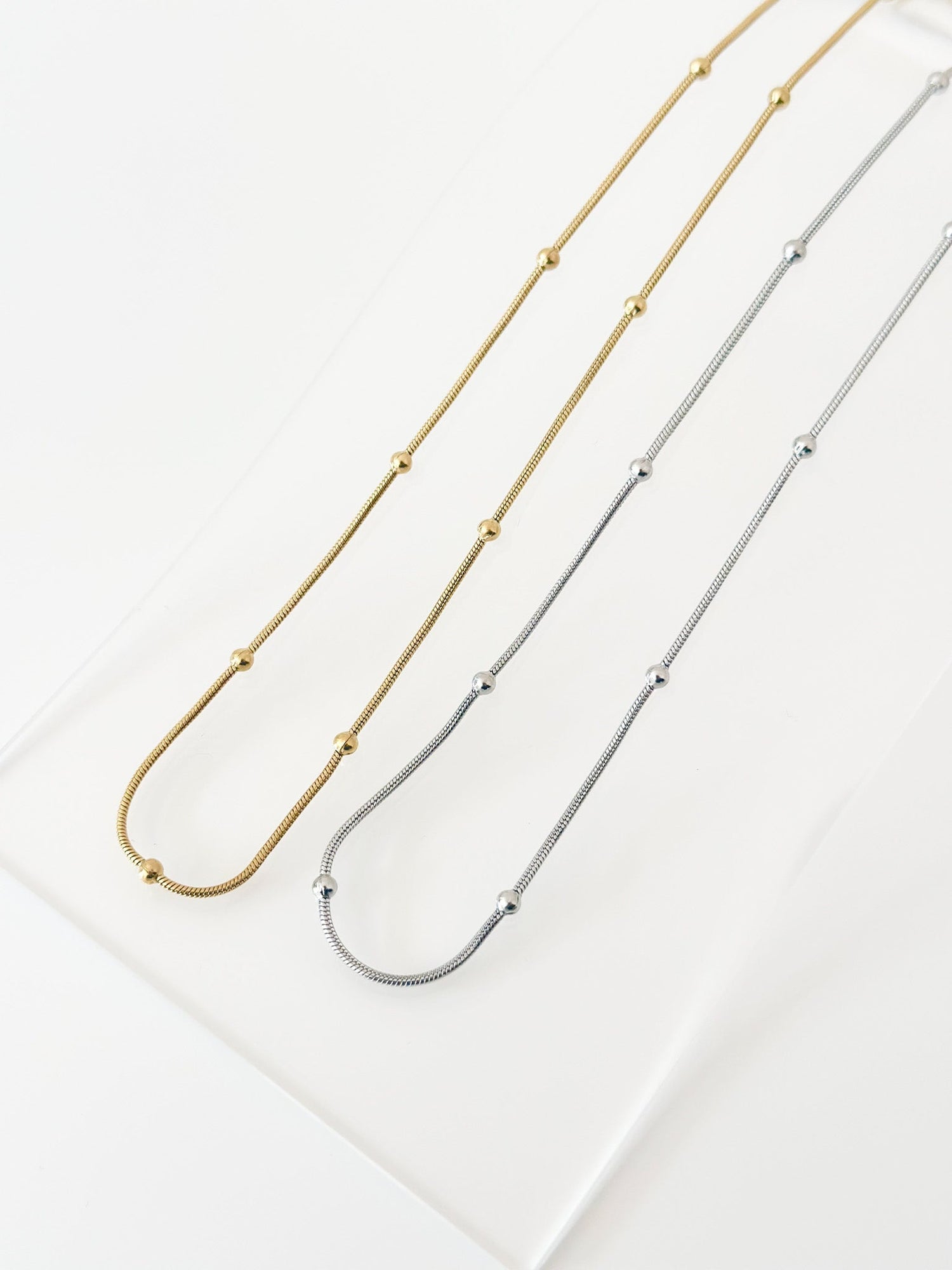 Ball Chain Necklace - Jas | Gold & silver necklace - Jas | Perfect On You
