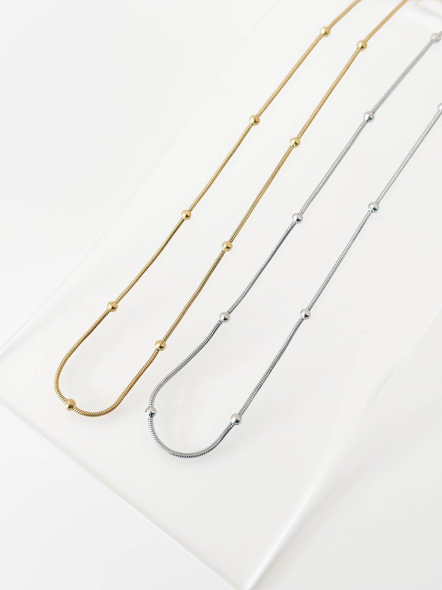 Ball Chain Necklace - Jas | Gold & silver necklace - Jas | Perfect On You