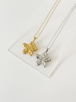 Bloom Cluster Pendant Necklace - Jas | Gold & silver necklace - Jas | Perfect On You