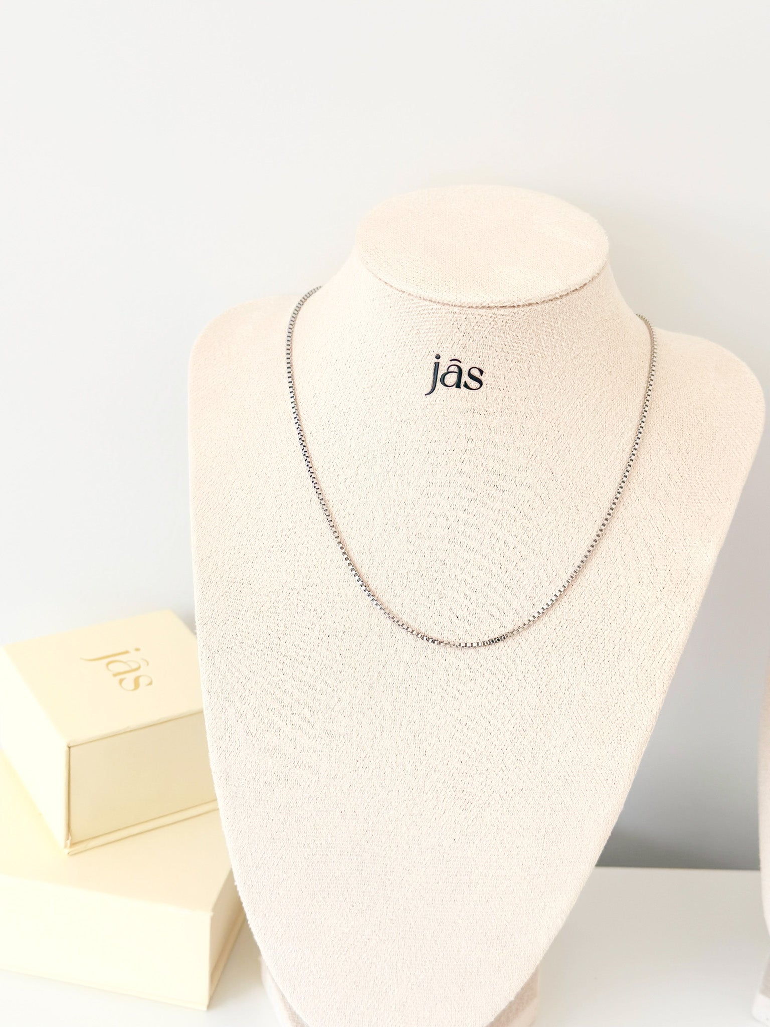 Box Chain Necklace - Jas | Gold & silver necklace - Jas | Perfect On You