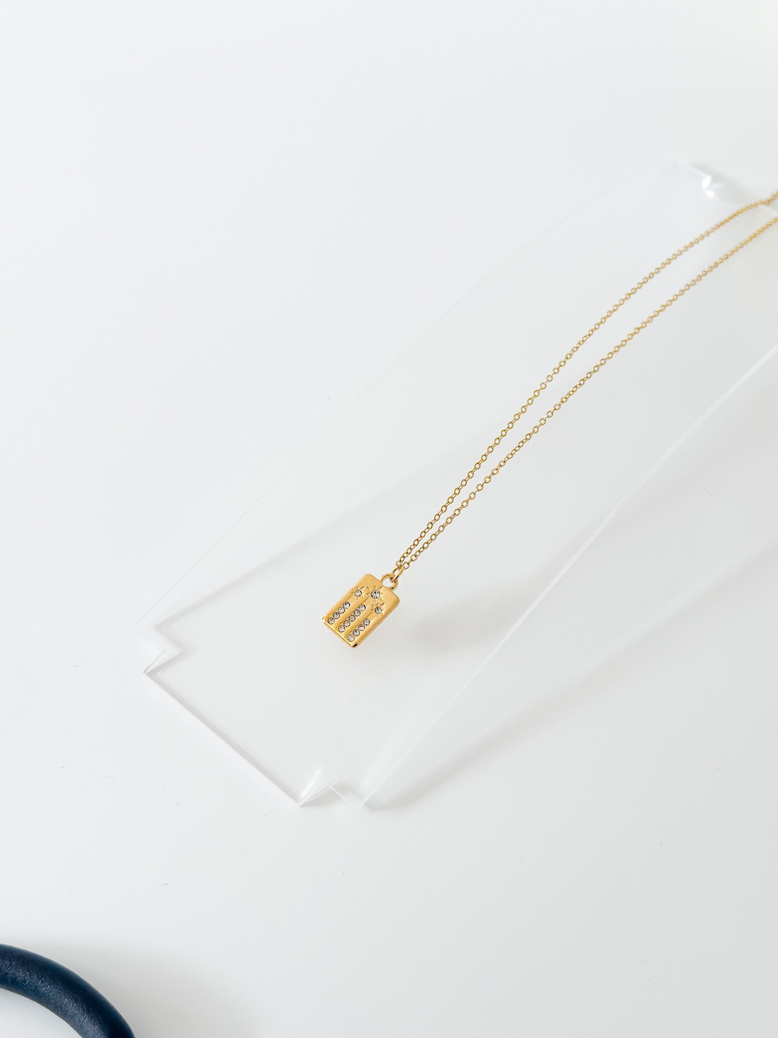 Charlotte Necklace - Jas | Gold necklace - Jas | Perfect On You