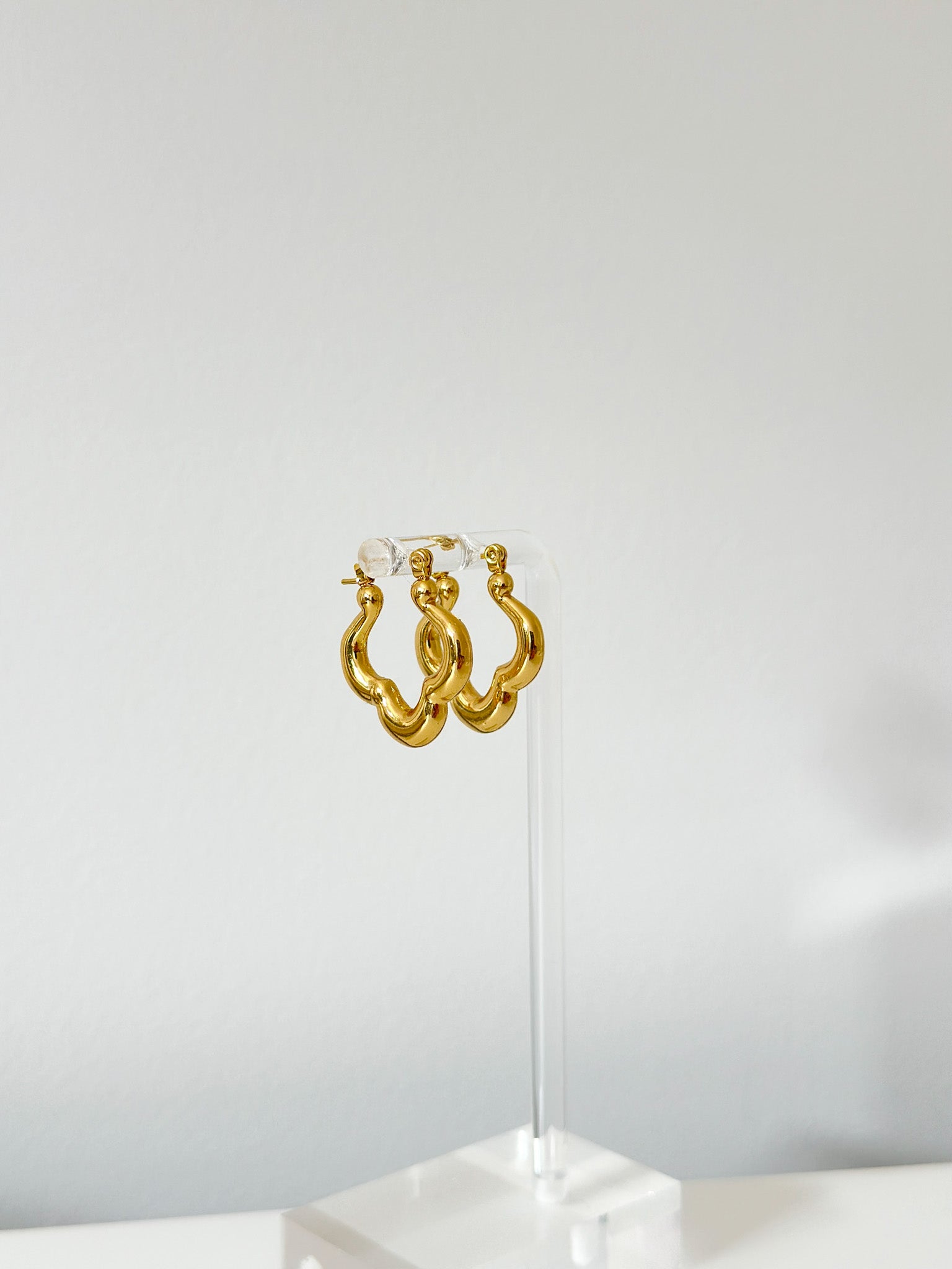 Classic Clover - Jas | Hoop Earrings - Jas | Perfect On You