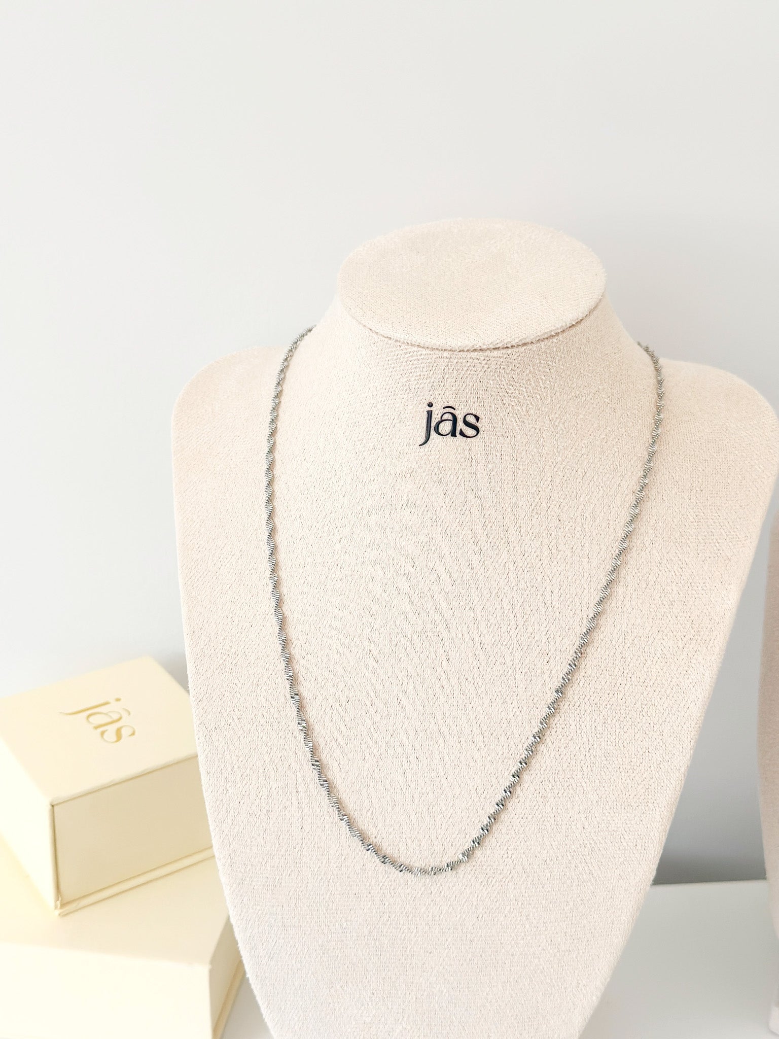 Clavicle Chain Necklace - Jas | Gold & silver necklace - Jas | Perfect On You