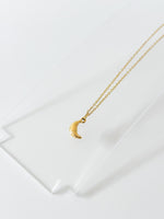 Croissant Necklace - Jas | Gold necklace - Jas | Perfect On You