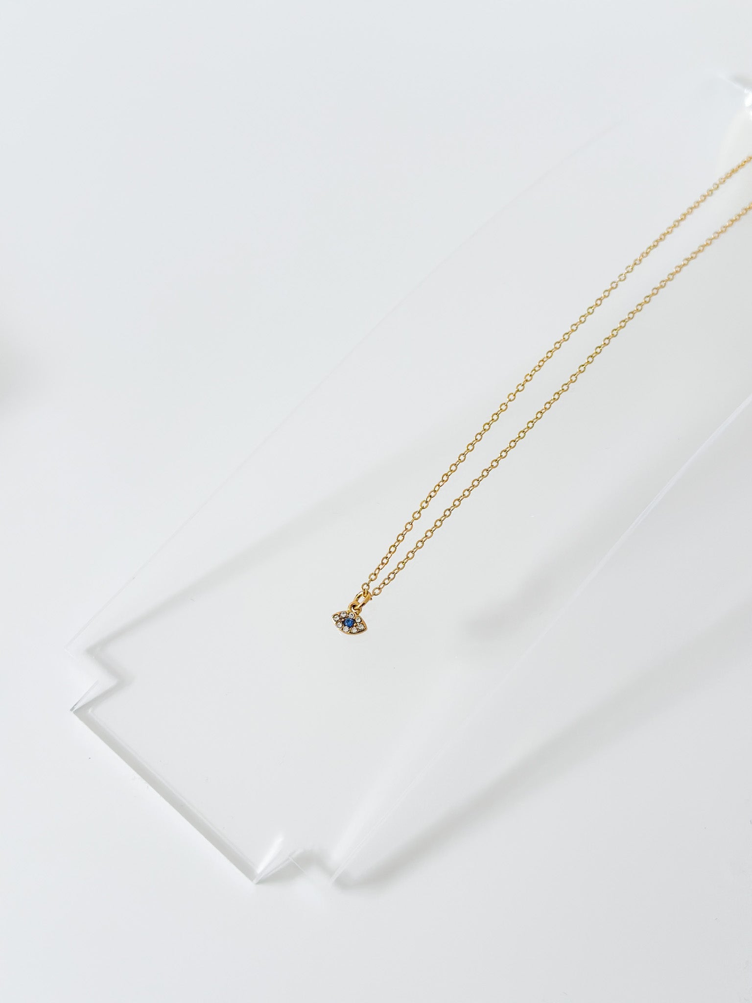 Devil Eye Necklace - Jas | Gold necklace - Jas | Perfect On You