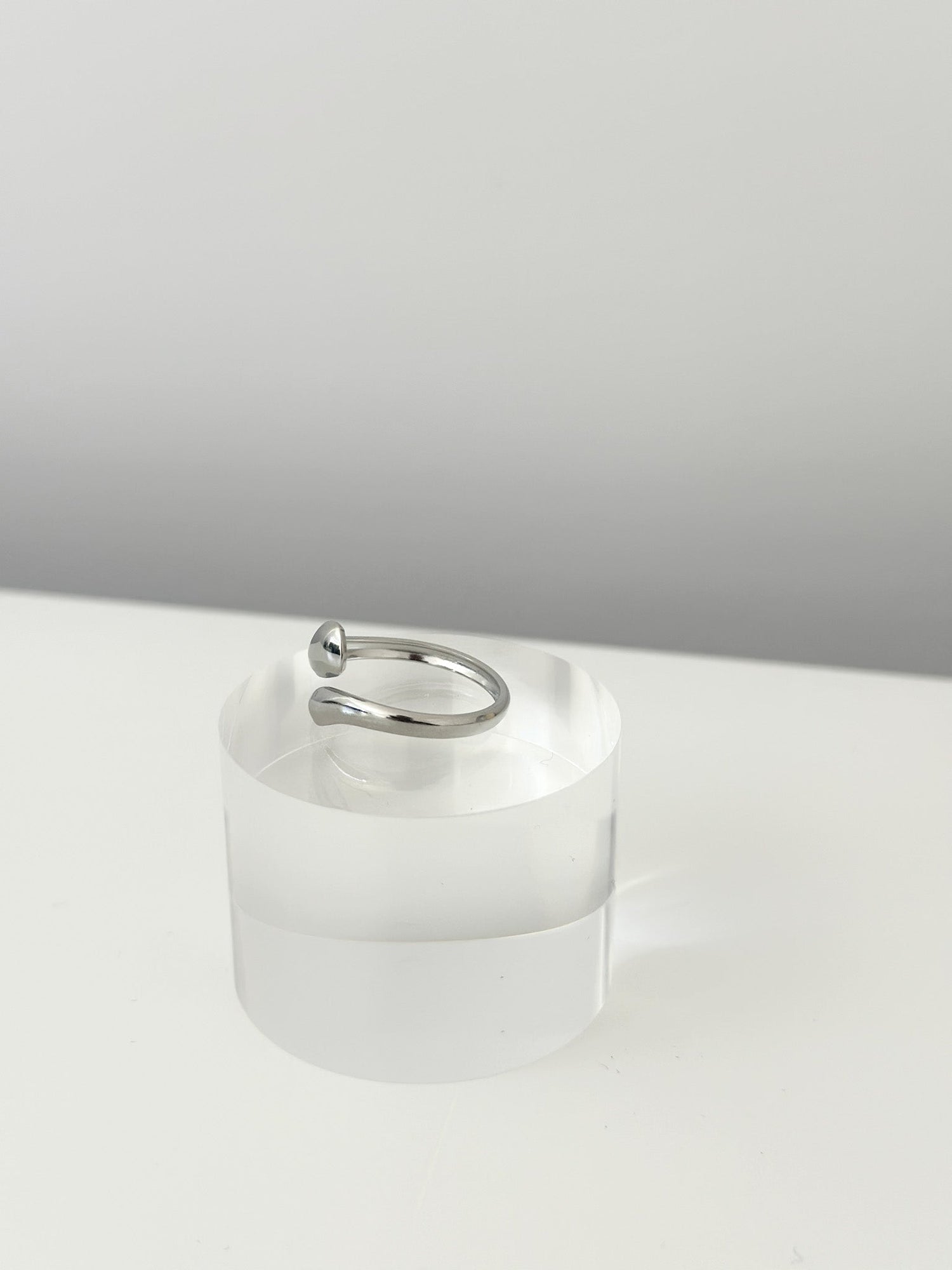 Echo Loop Ring - JAS | Silver ring - Jas | Perfect On You
