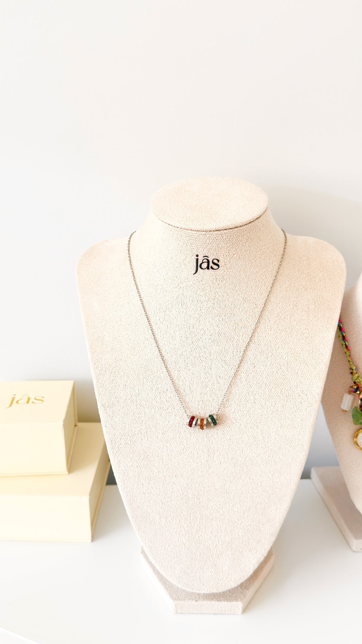 Eight Auras - JAS | Silver necklace - Jas | Perfect On You