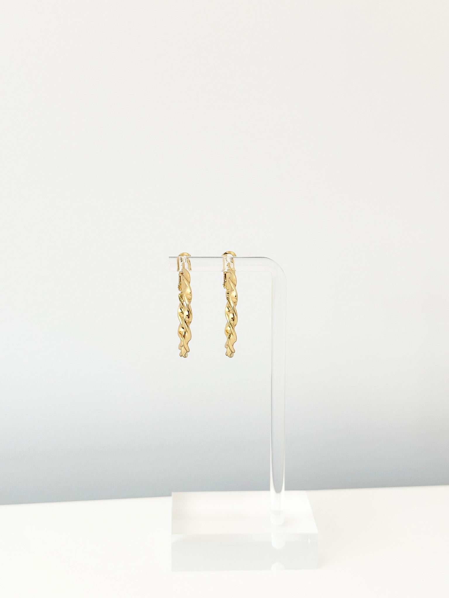 Elise Twist Hoops - Jas | Hoop Earrings - Jas | Perfect On You