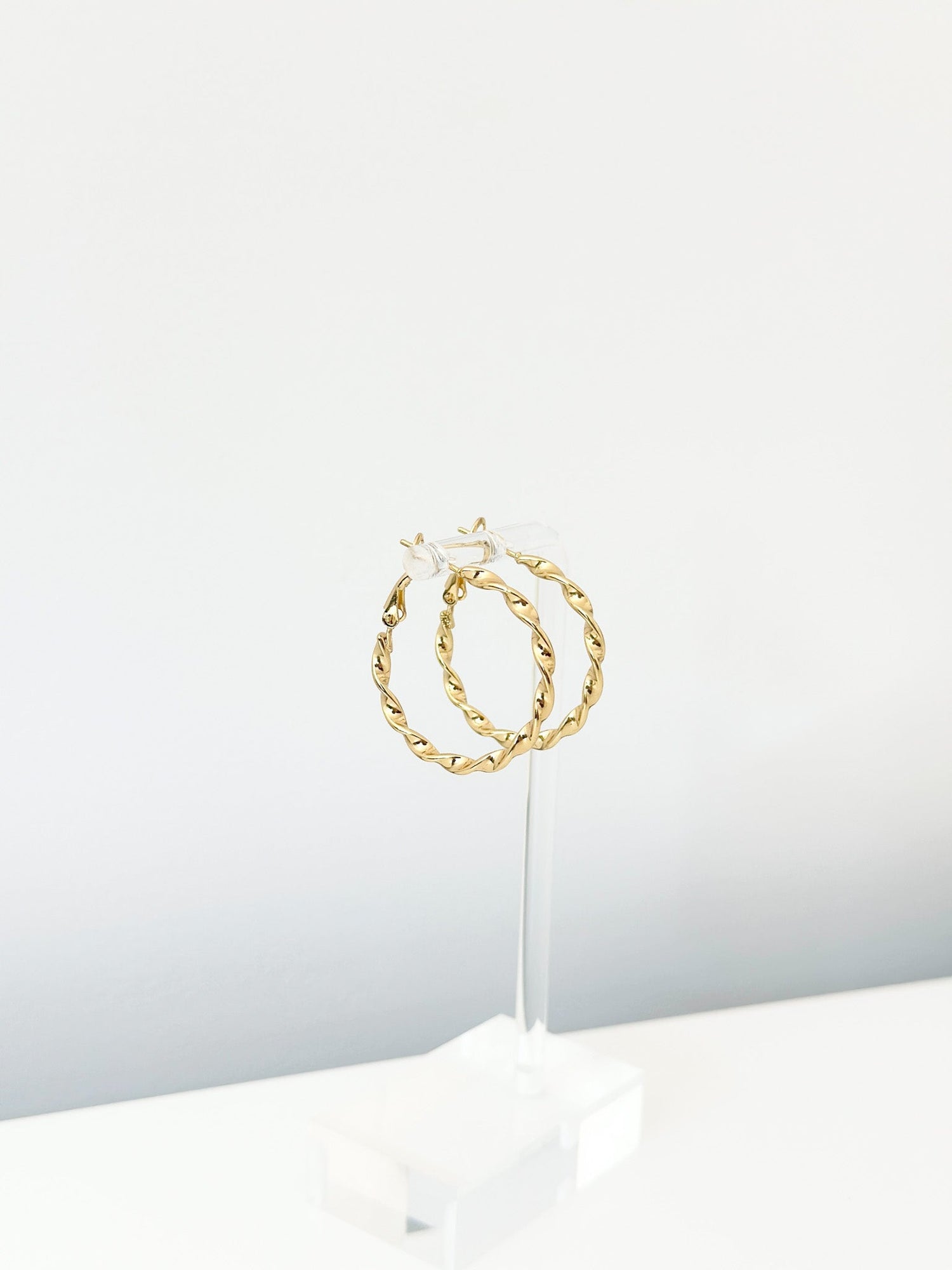 Elise Twist Hoops - Jas | Hoop Earrings - Jas | Perfect On You
