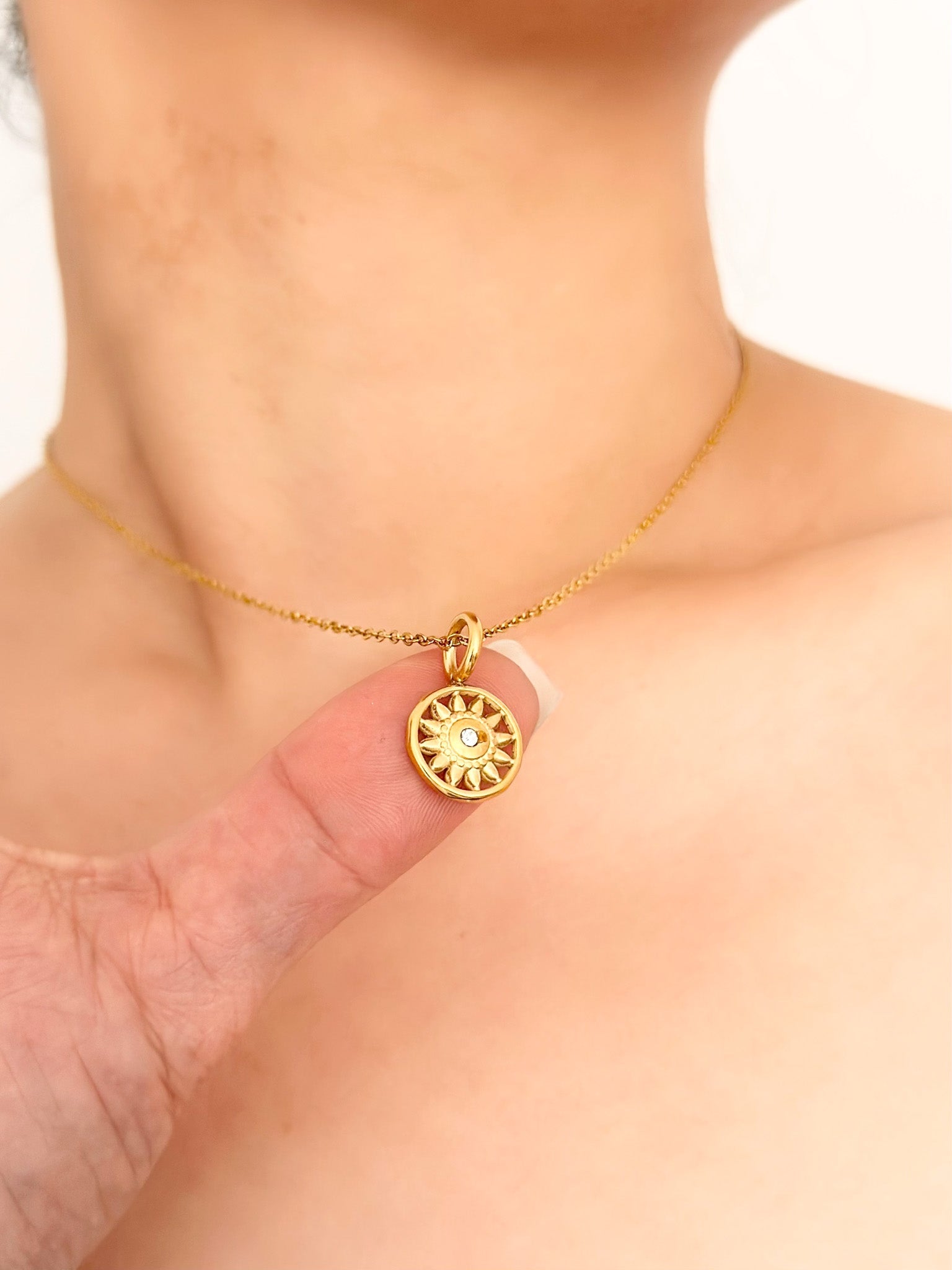 Eloise Necklace - Jas | Gold necklace - Jas | Perfect On You