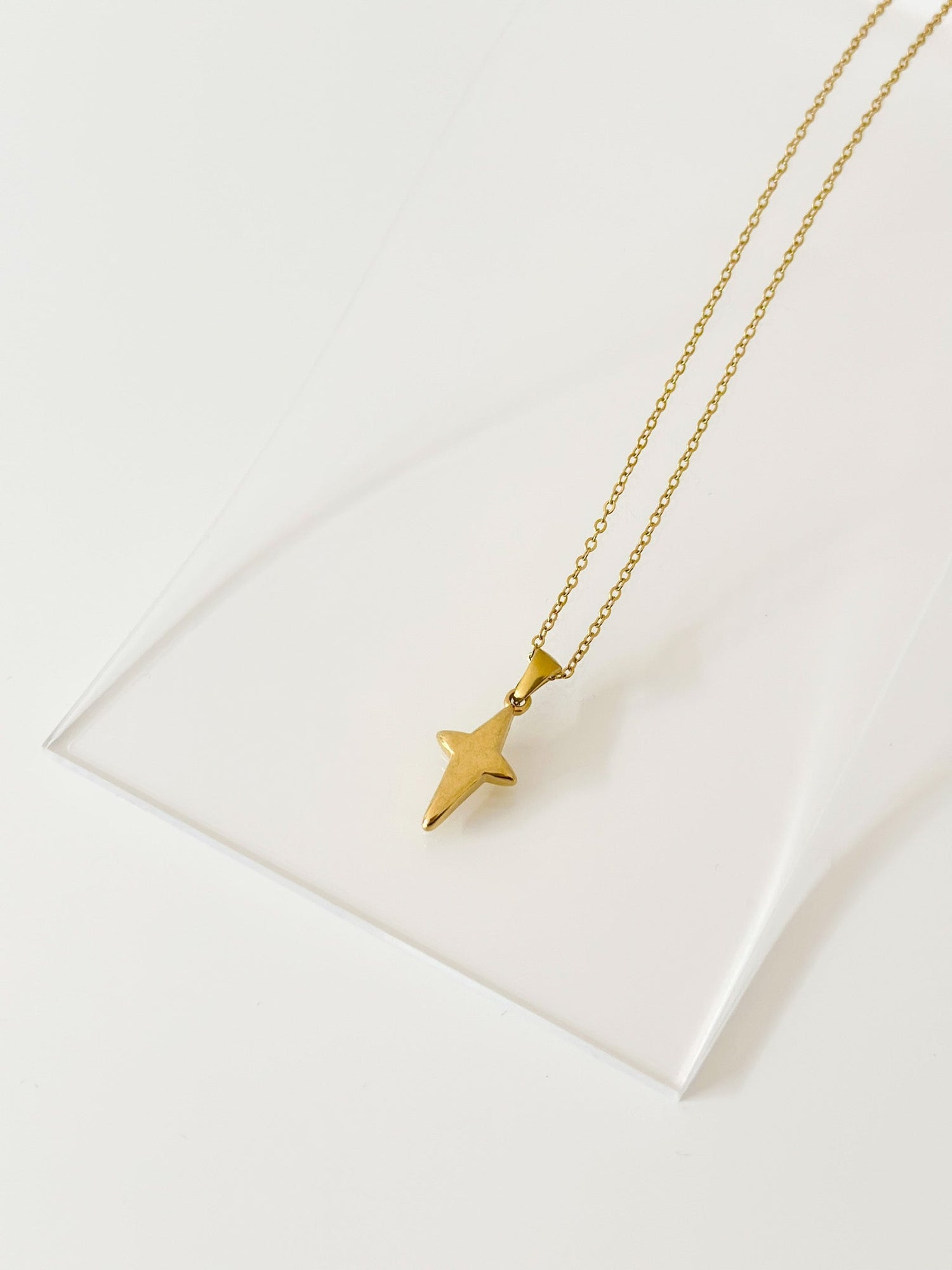 Fenny Star Necklace - Jas | Gold necklace - Jas | Perfect On You