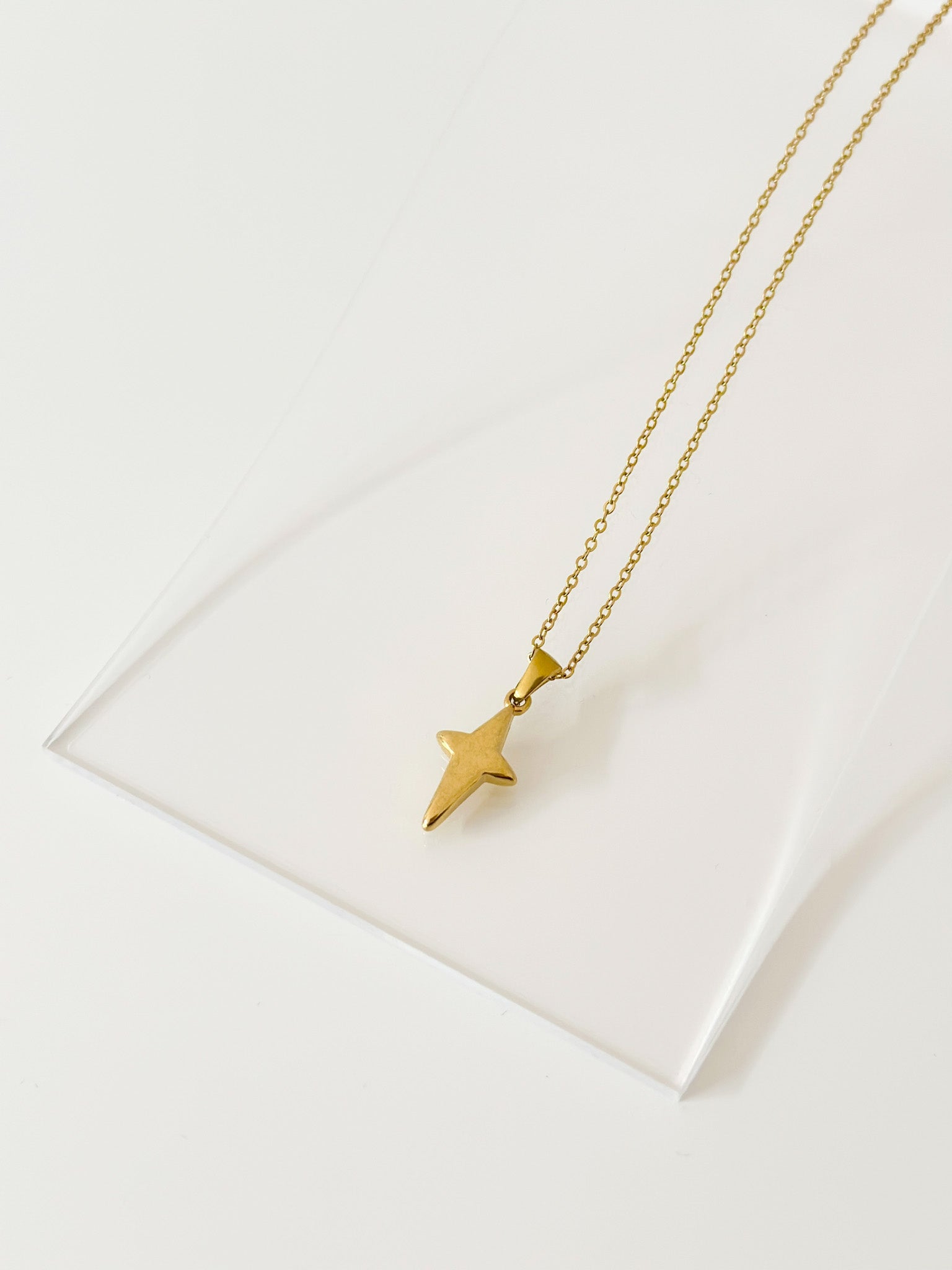 Fenny Star Necklace - Jas | Gold necklace - Jas | Perfect On You