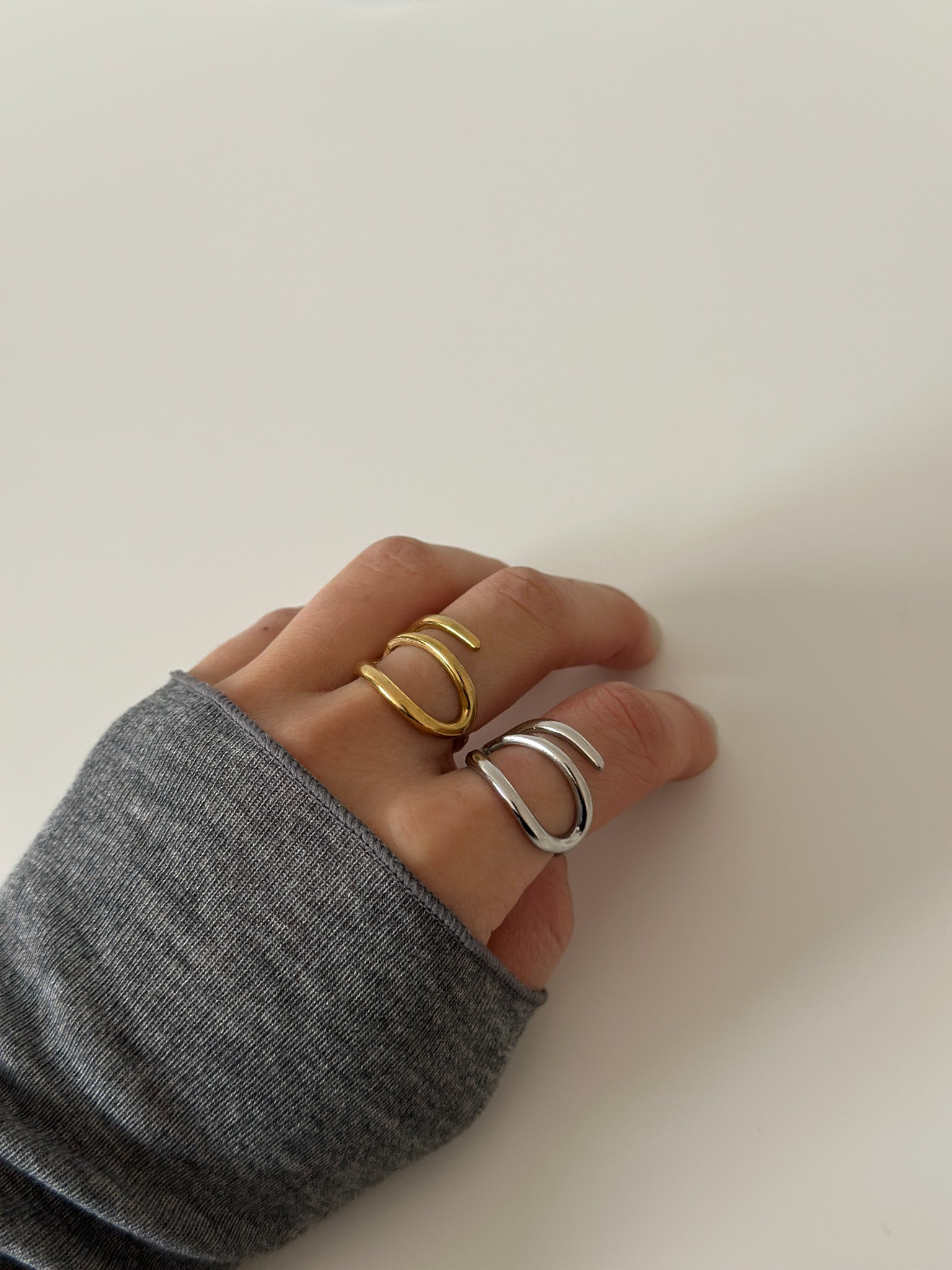 Fluid Harmony Ring - Jas | Gold & silver ring - Jas | Perfect On You