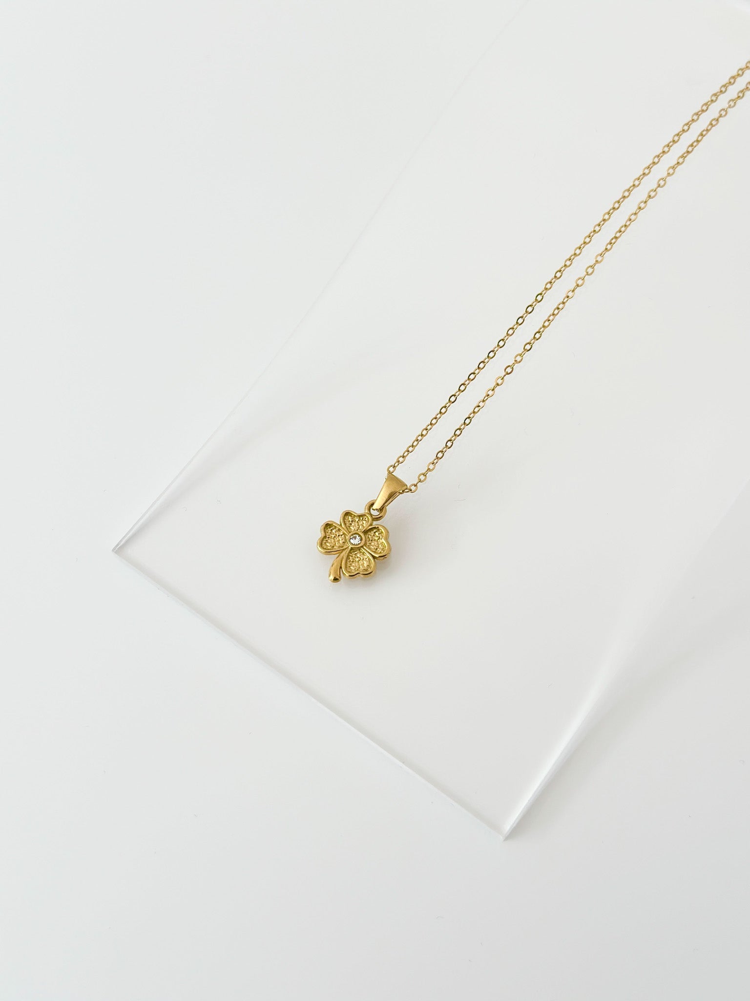 Four Leaf Clover Necklace - Jas | Gold necklace - Jas | Perfect On You