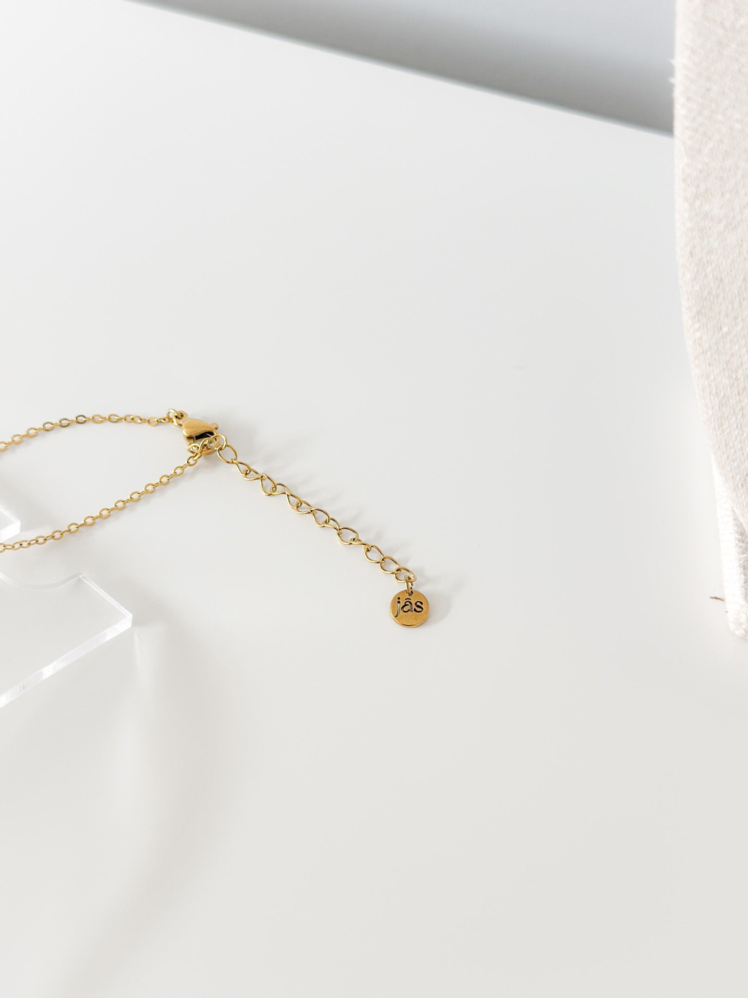 Four Leaf Clover Necklace - Jas | Gold necklace - Jas | Perfect On You