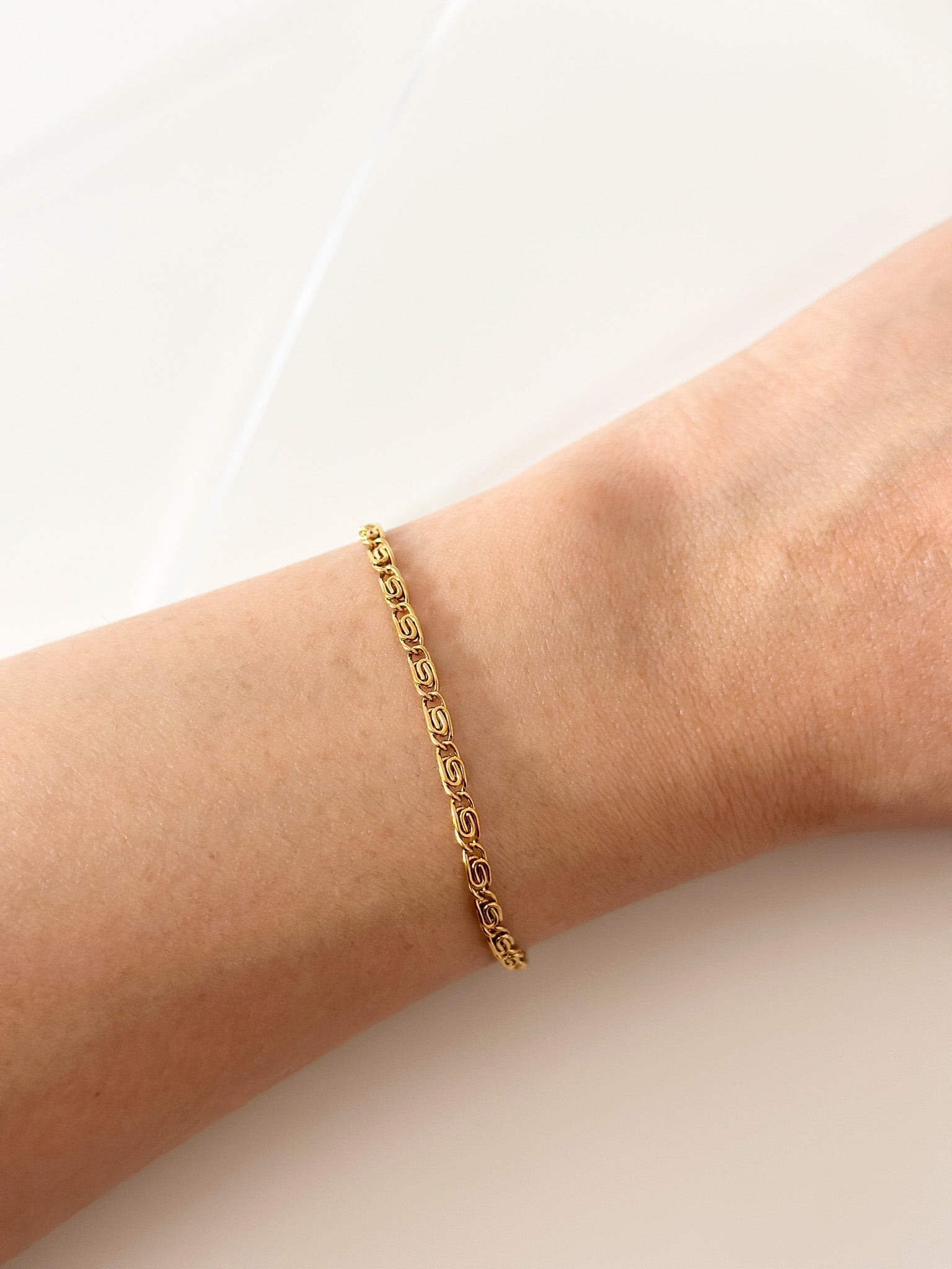 Gold CD Bracelet - Jas | Gold bracelet - Jas | Perfect On You