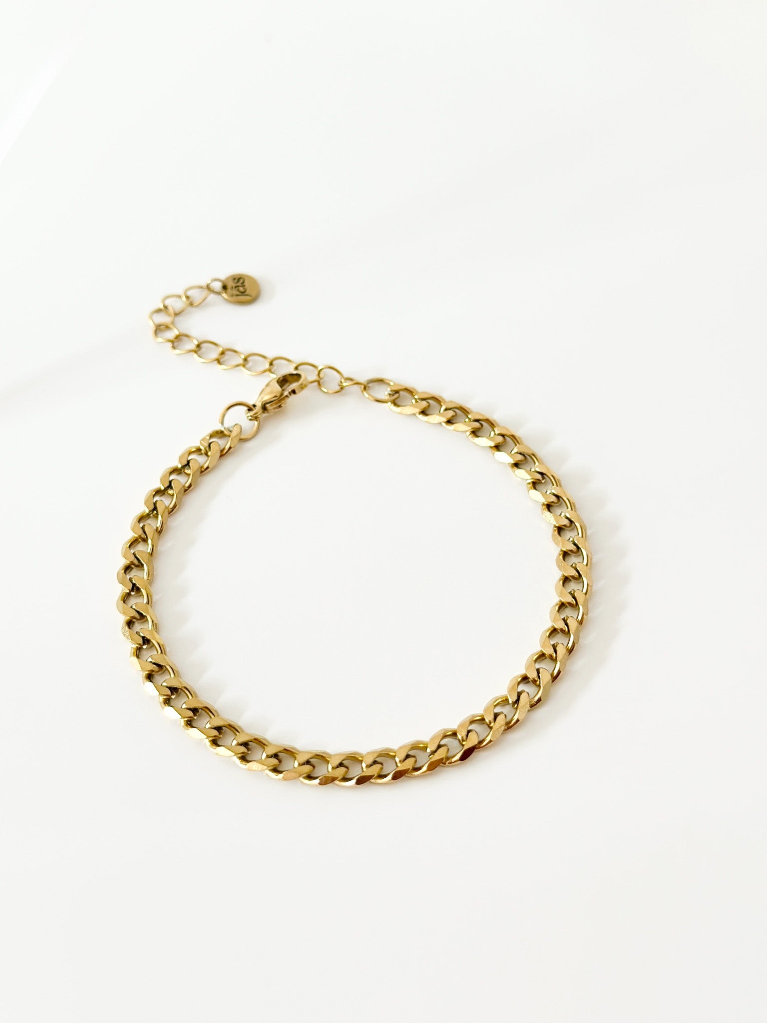 Gold CURB chain Bracelet - Jas | Gold bracelet - Jas | Perfect On You