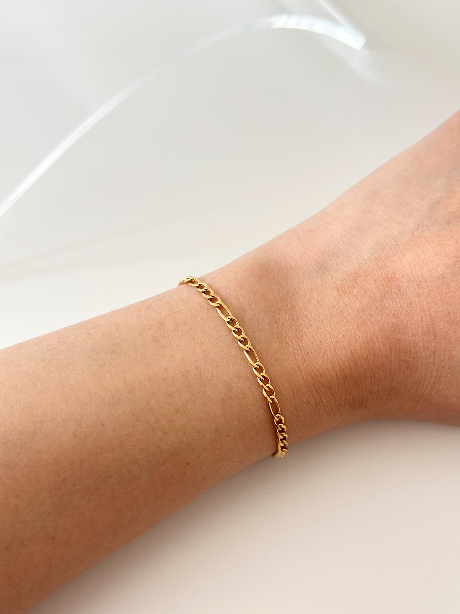 Gold Figaro bracelet - Jas | Gold bracelet - Jas | Perfect On You