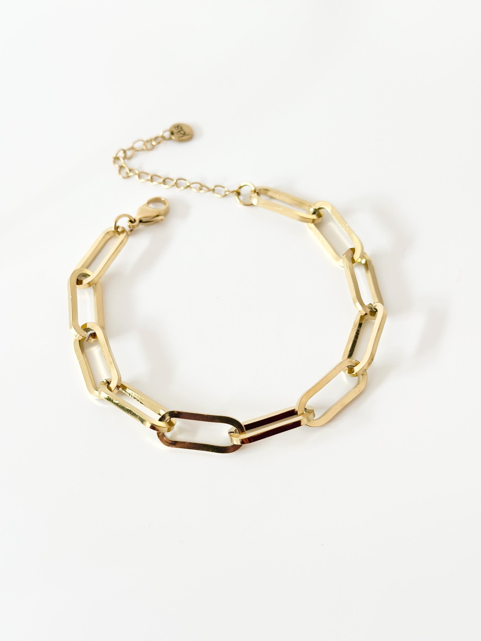 Gold Large paper clip Bracelet - Jas | Gold bracelet - Jas | Perfect On You