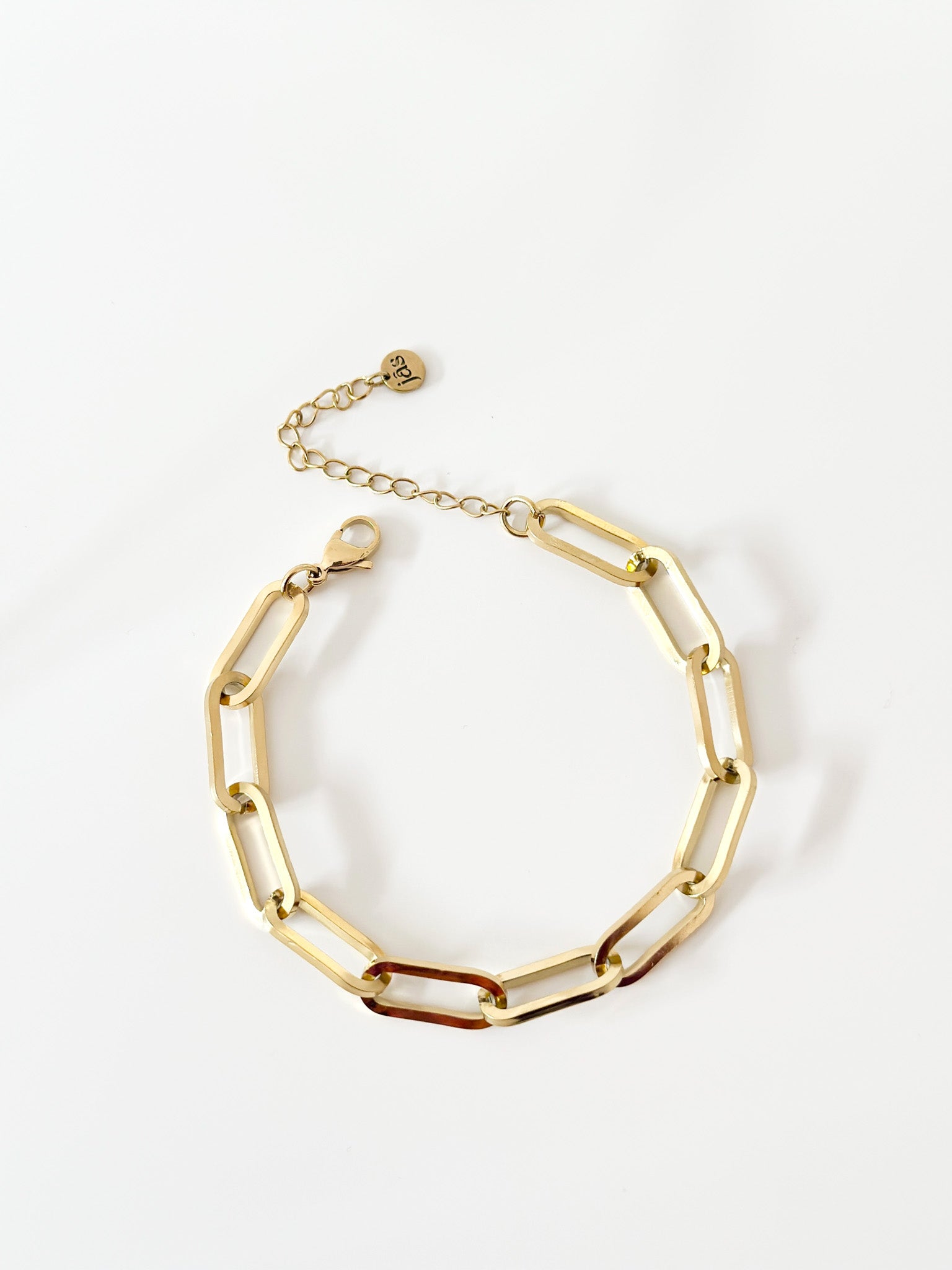 Gold Large paper clip Bracelet - Jas | Gold bracelet - Jas | Perfect On You