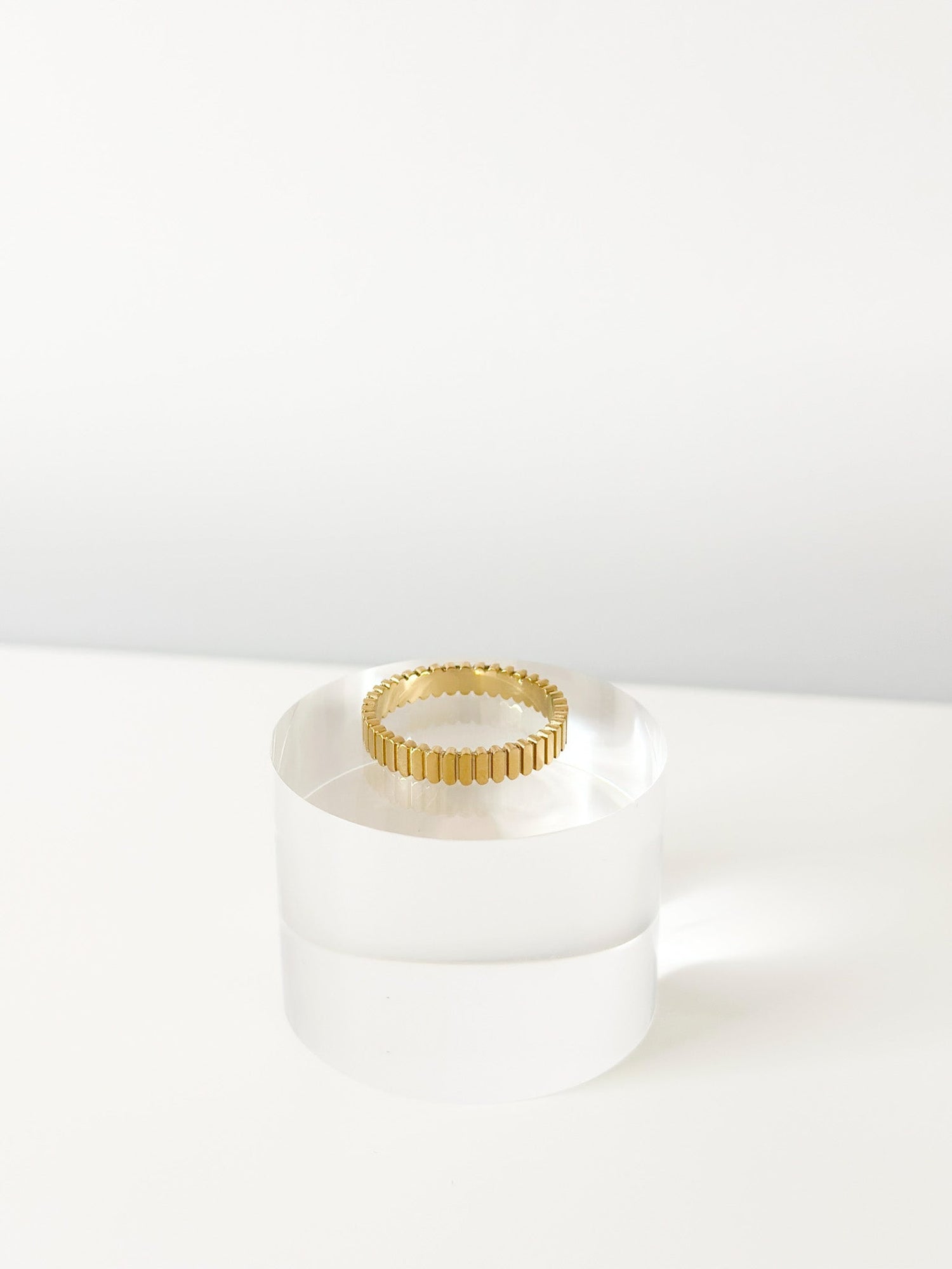 Gold Linear Band - Jas | Gold & silver ring - Jas | Perfect On You