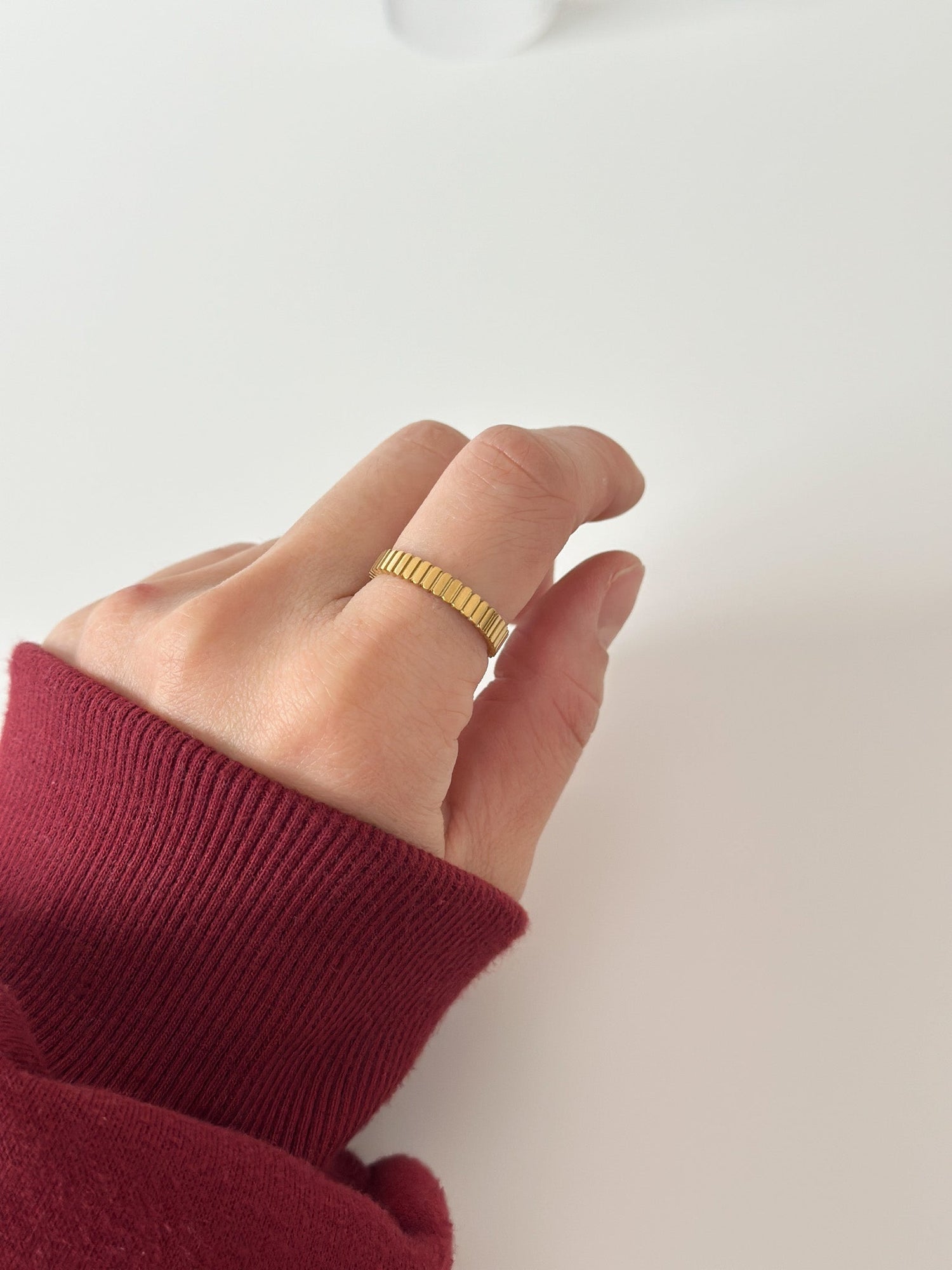 Gold Linear Band - Jas | Gold & silver ring - Jas | Perfect On You