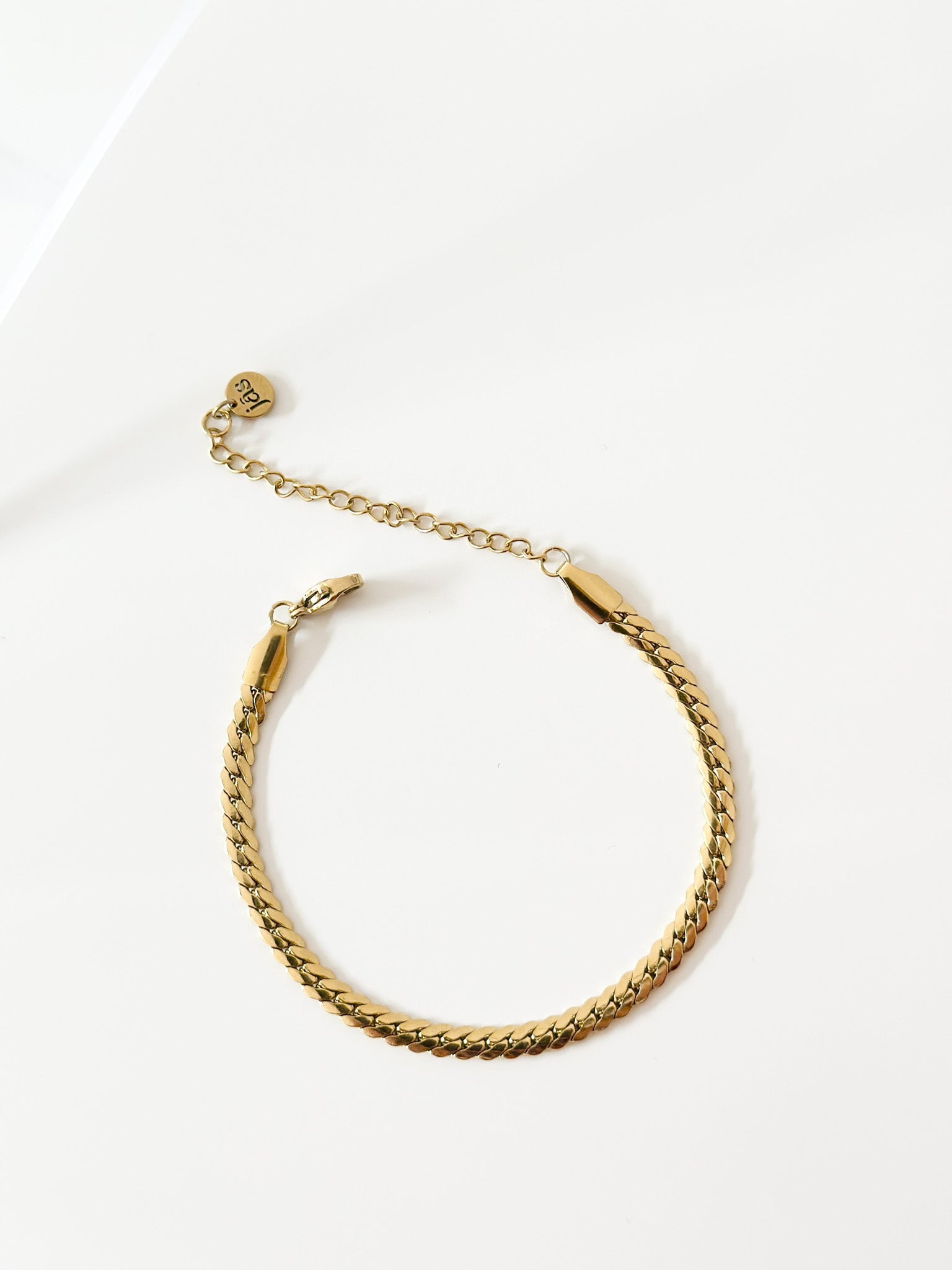 Gold Saly bracelet - Jas | Gold bracelet - Jas | Perfect On You