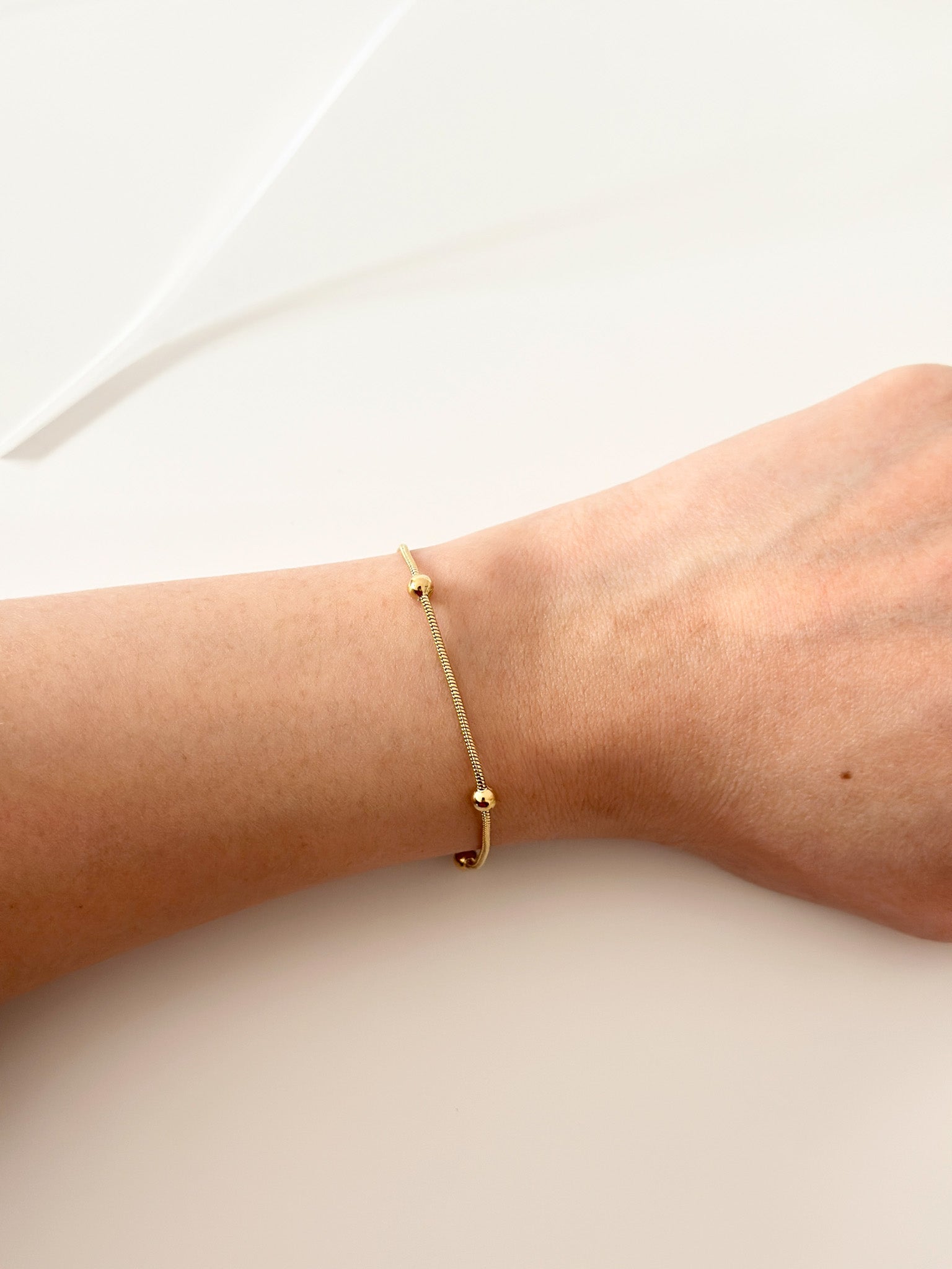 Gold Snake Bead Bracelet - Jas | Gold bracelet - Jas | Perfect On You