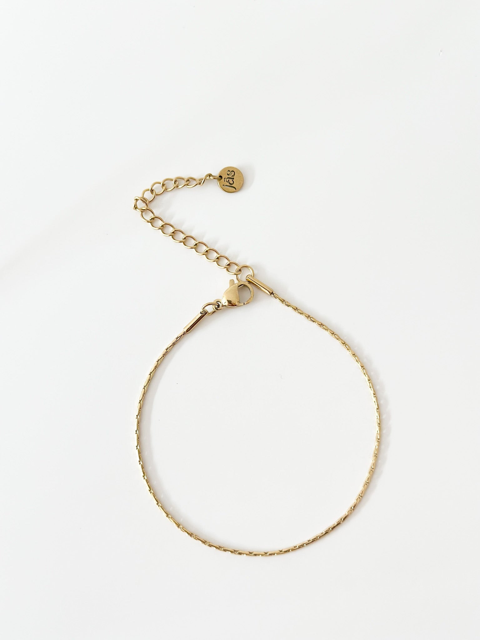 Gold thin Box Bracelet - Jas | Gold bracelet - Jas | Perfect On You