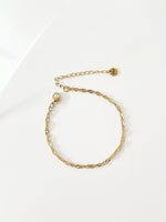 Gold Twist Bracelet - Jas | Gold bracelet - Jas | Perfect On You