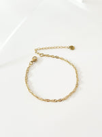 Gold Twist Bracelet - Jas | Gold bracelet - Jas | Perfect On You