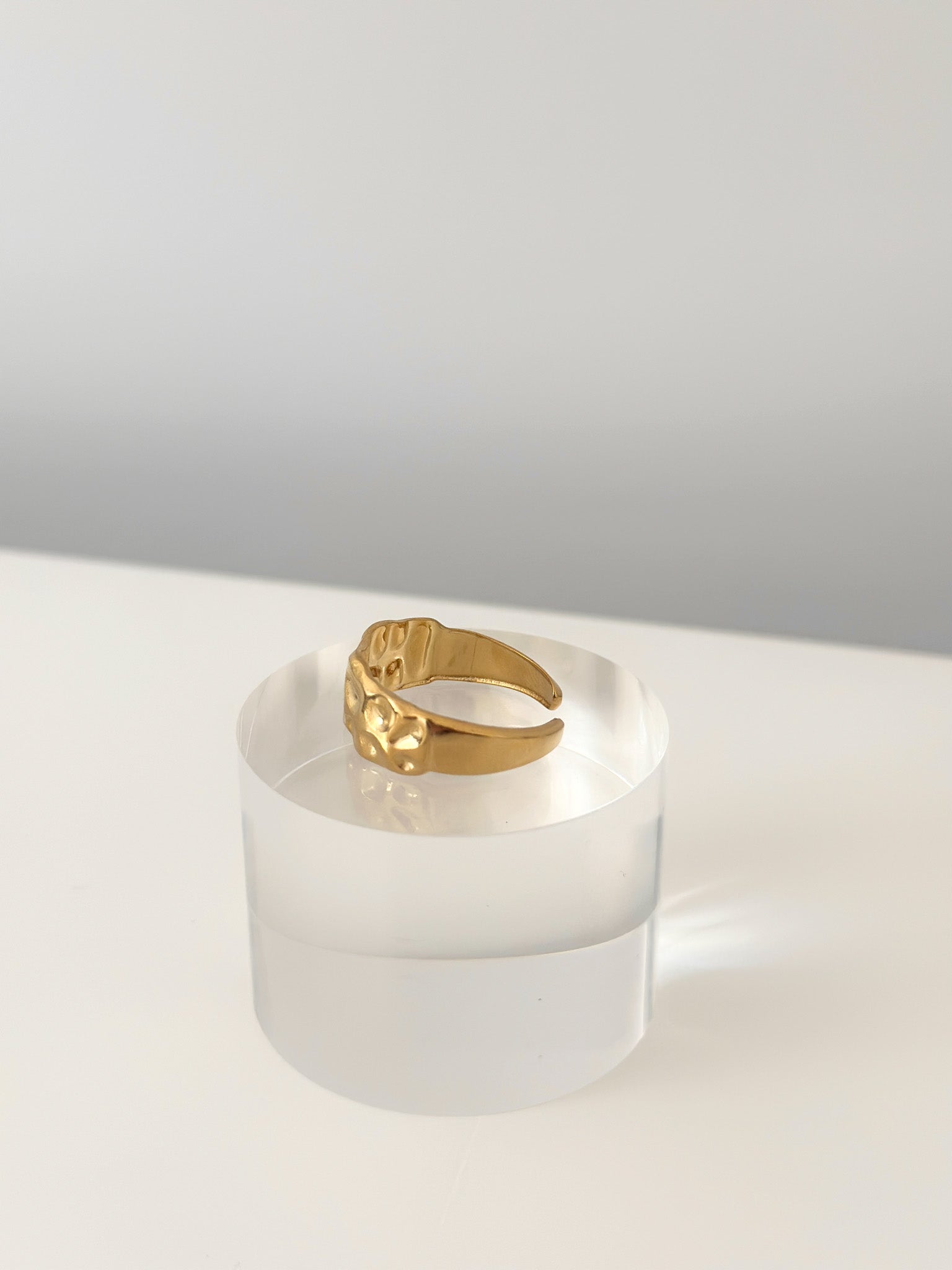 Golden Edge Ring - Jas | Gold Ring - Jas | Perfect On You